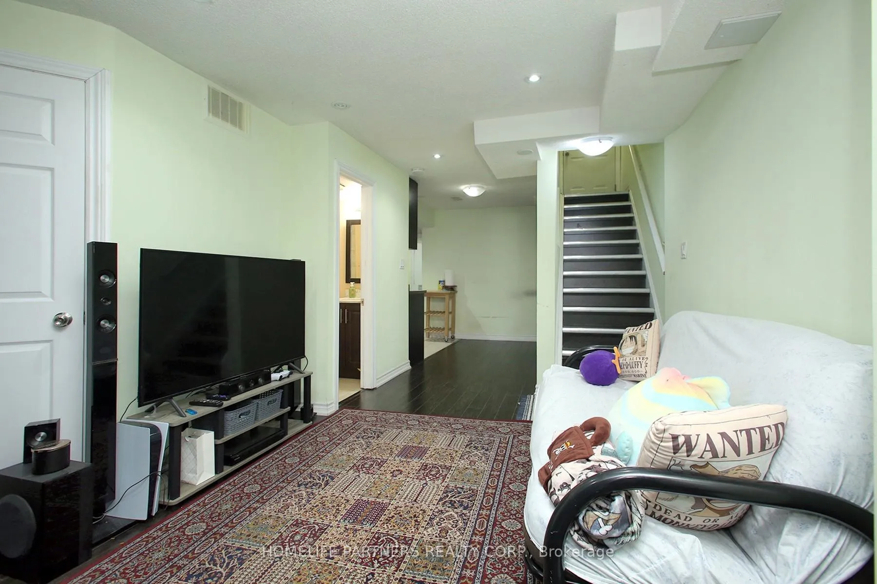 Photo 10 of 40 Nathaniel Crescent, Brampton, Bram West — HOMEH