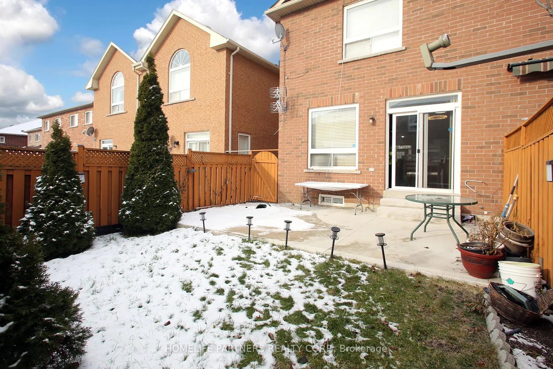 Photo 15 of 40 Nathaniel Crescent, Brampton, Bram West — HOMEH
