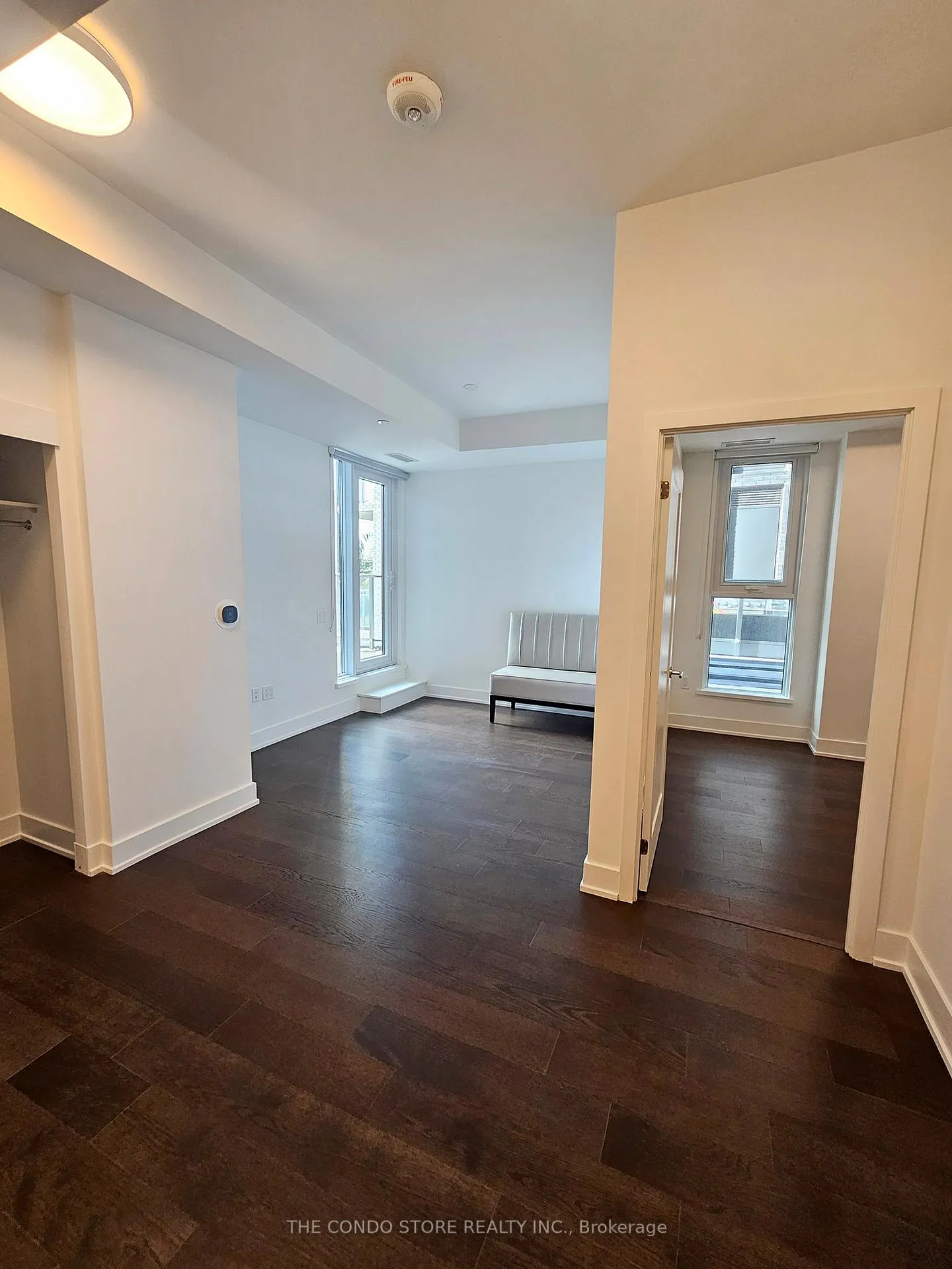 Photo 3 of Unit 803, 8 Manor Road W, Toronto, Yonge-Eglinton — HOMEH