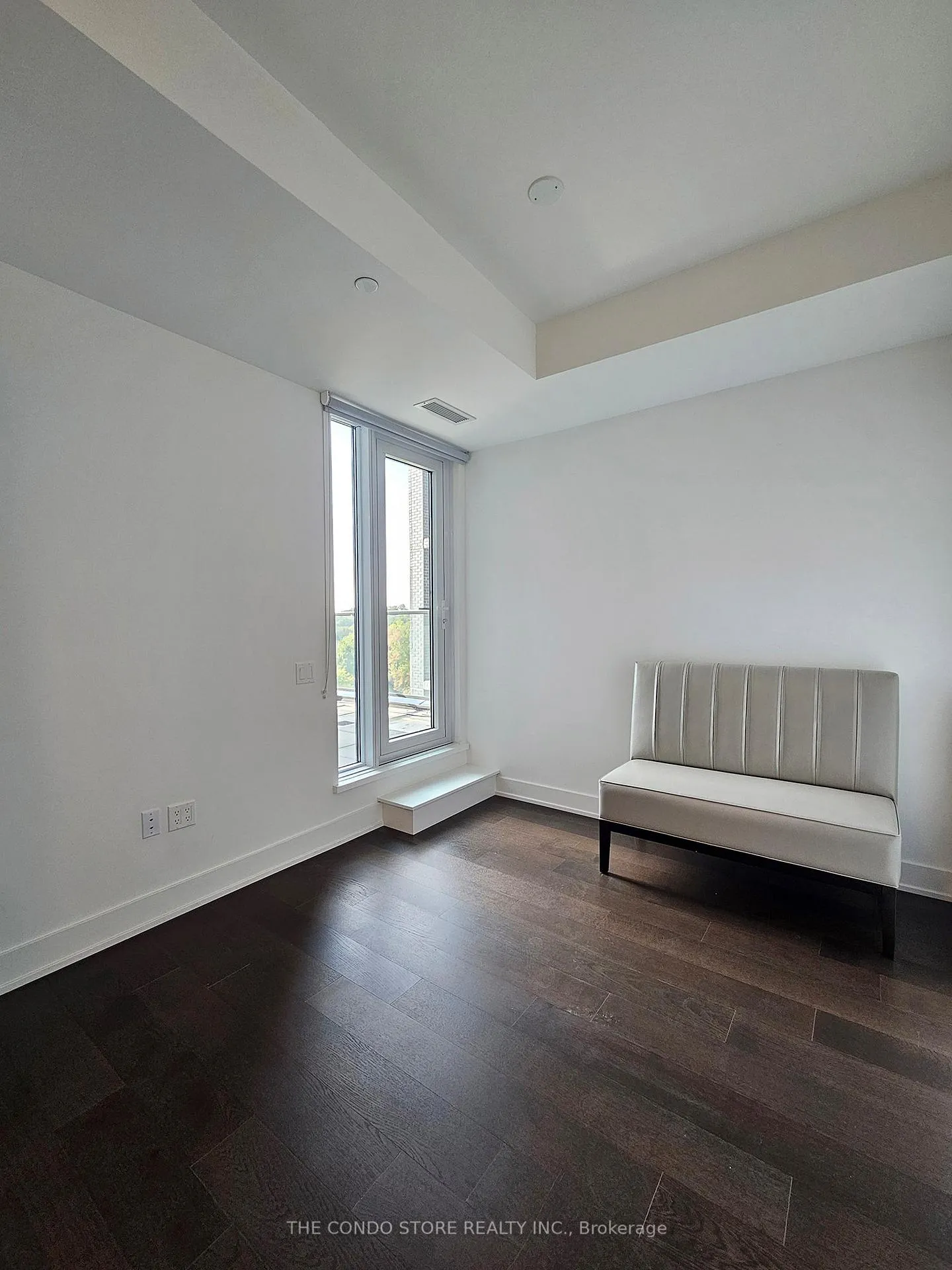 Photo 8 of Unit 803, 8 Manor Road W, Toronto, Yonge-Eglinton — HOMEH