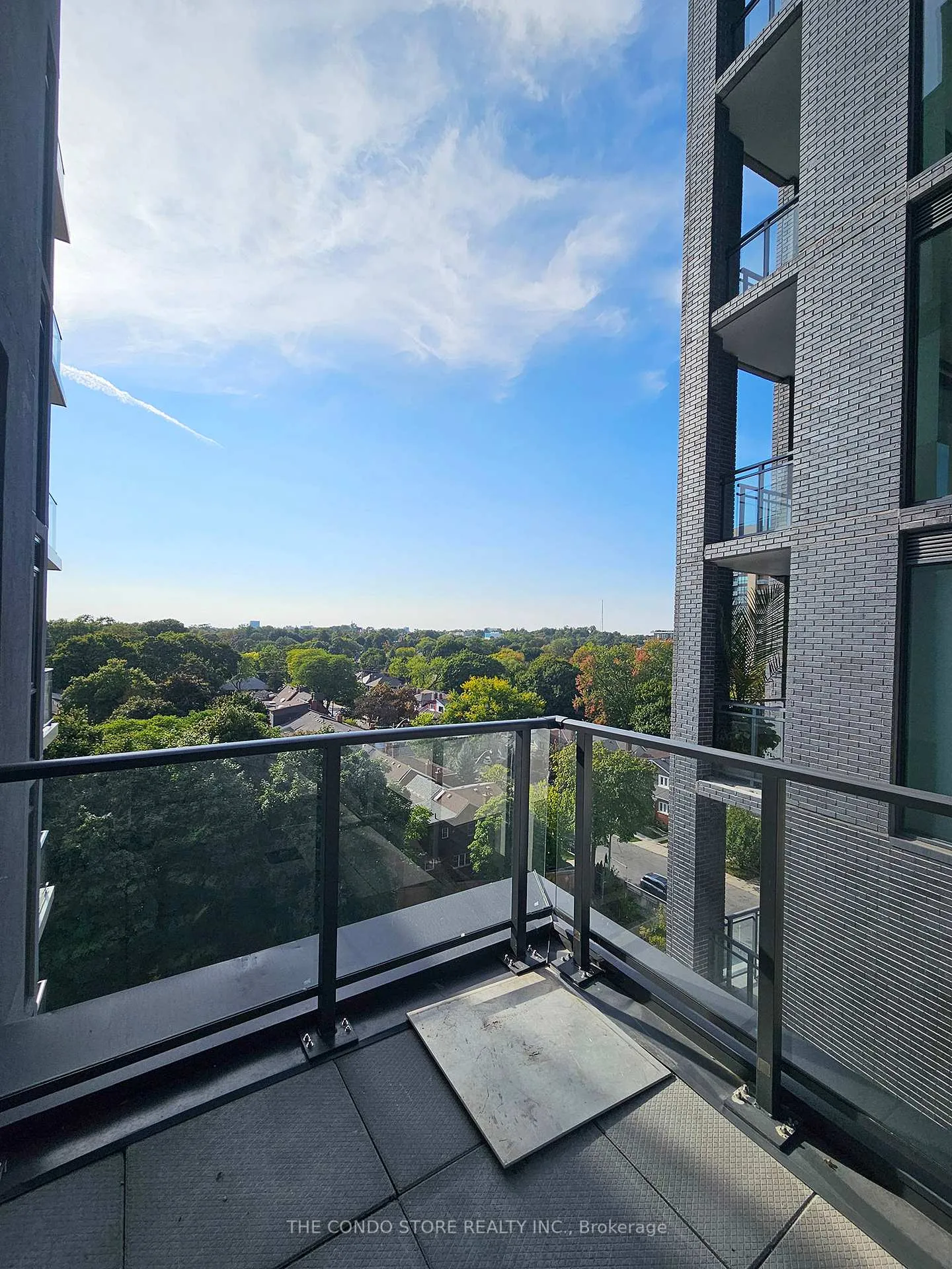 Photo 10 of Unit 803, 8 Manor Road W, Toronto, Yonge-Eglinton — HOMEH