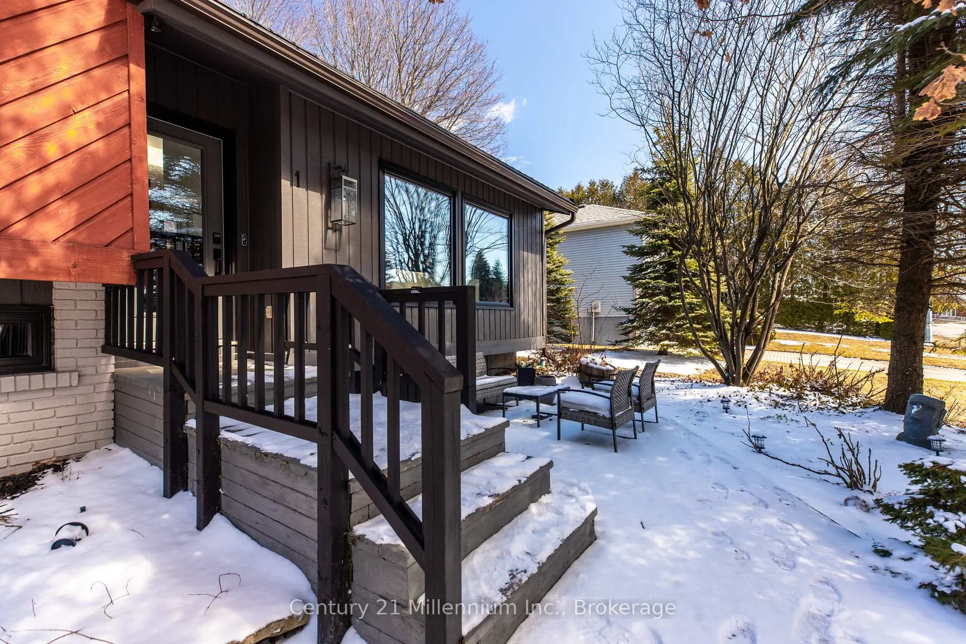 Photo 2 of 1 Armstrong Crescent, Grey Highlands — HOMEH