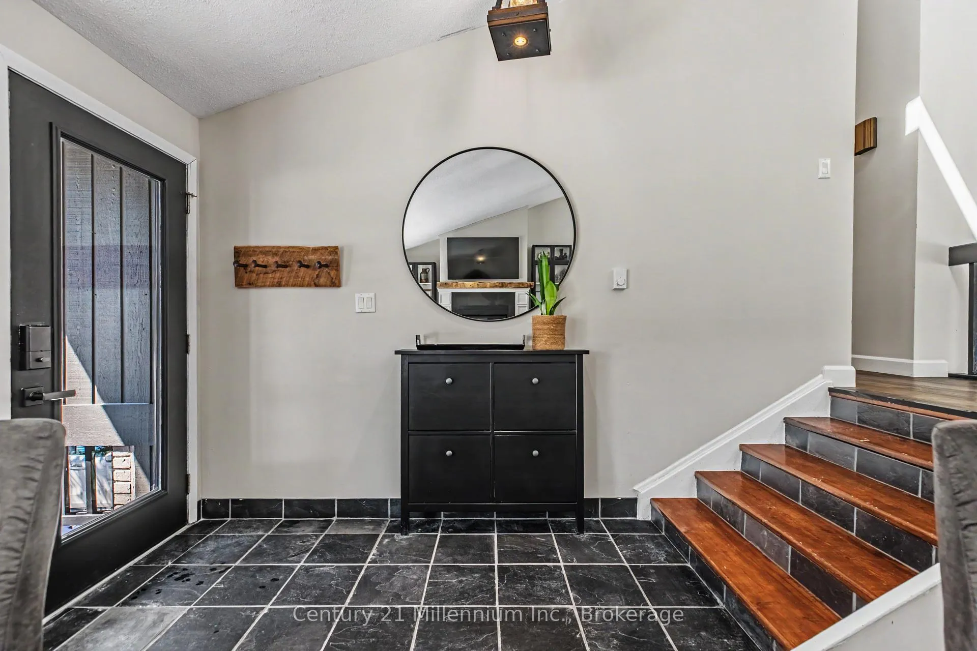 Photo 5 of 1 Armstrong Crescent, Grey Highlands — HOMEH