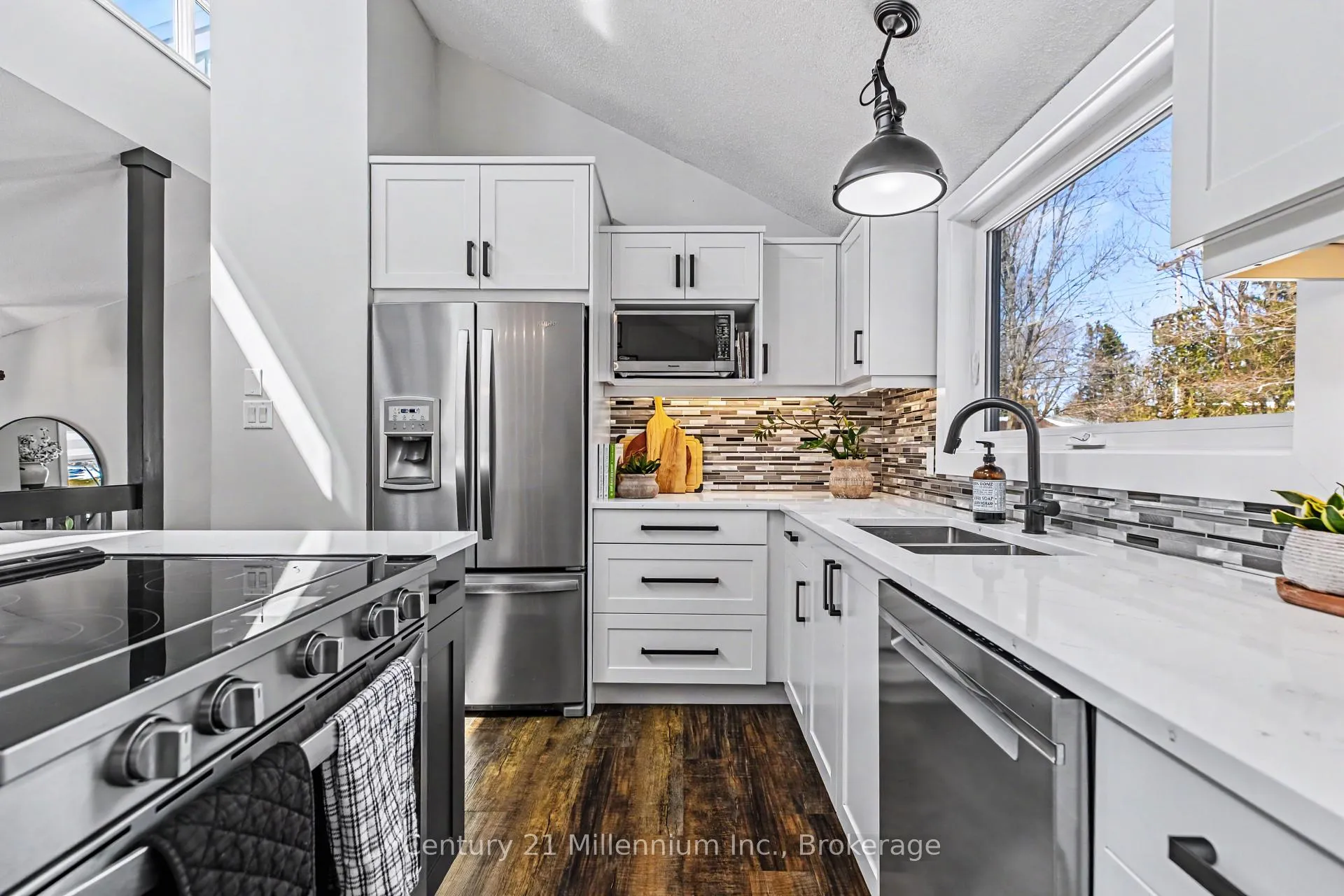 Photo 13 of 1 Armstrong Crescent, Grey Highlands — HOMEH