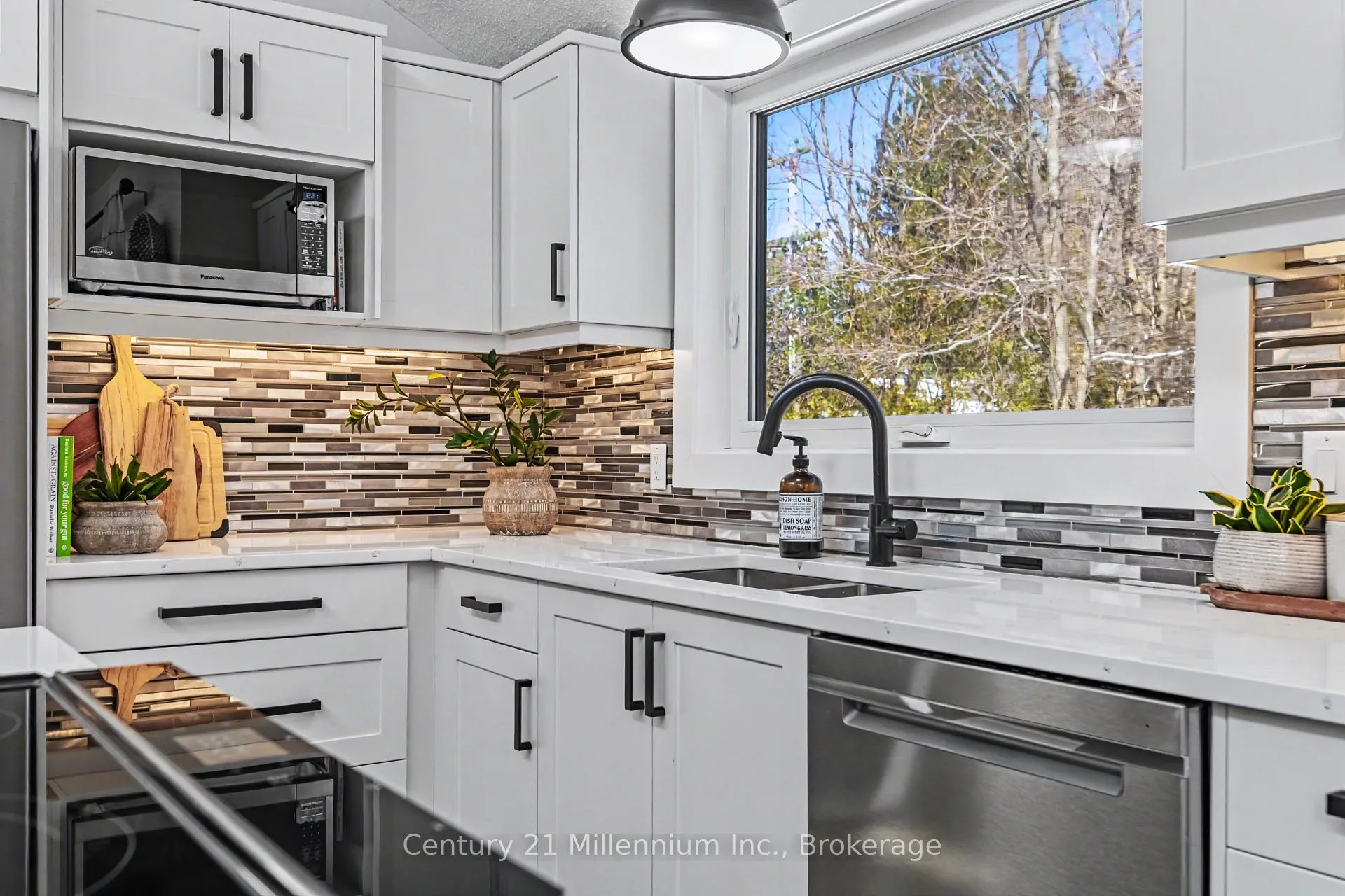 Photo 15 of 1 Armstrong Crescent, Grey Highlands — HOMEH