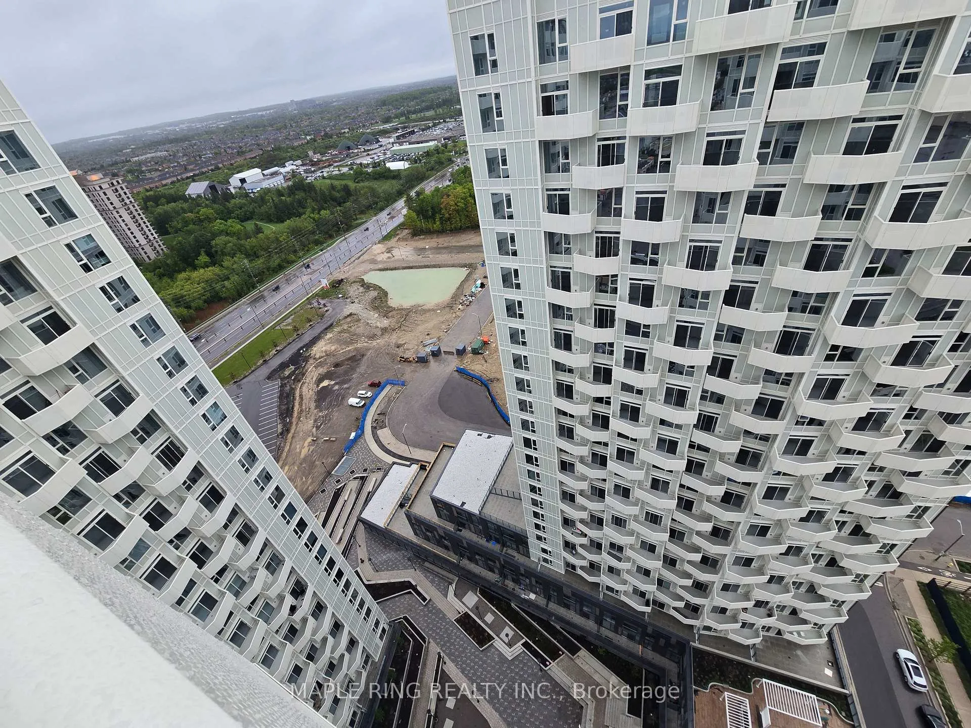 Photo 2 of Unit 2611, 10 Abeja Street, Vaughan, Concord — HOMEH