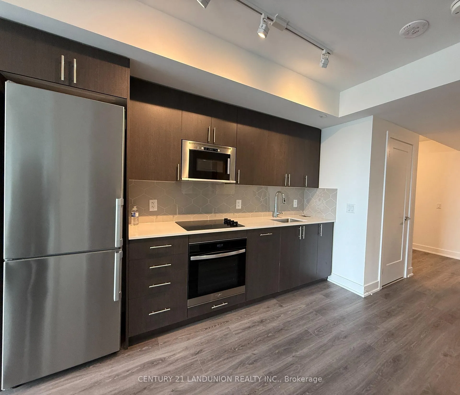 Photo 9 of Unit 712, 2545 Simcoe Street N, Oshawa, Windfields — HOMEH