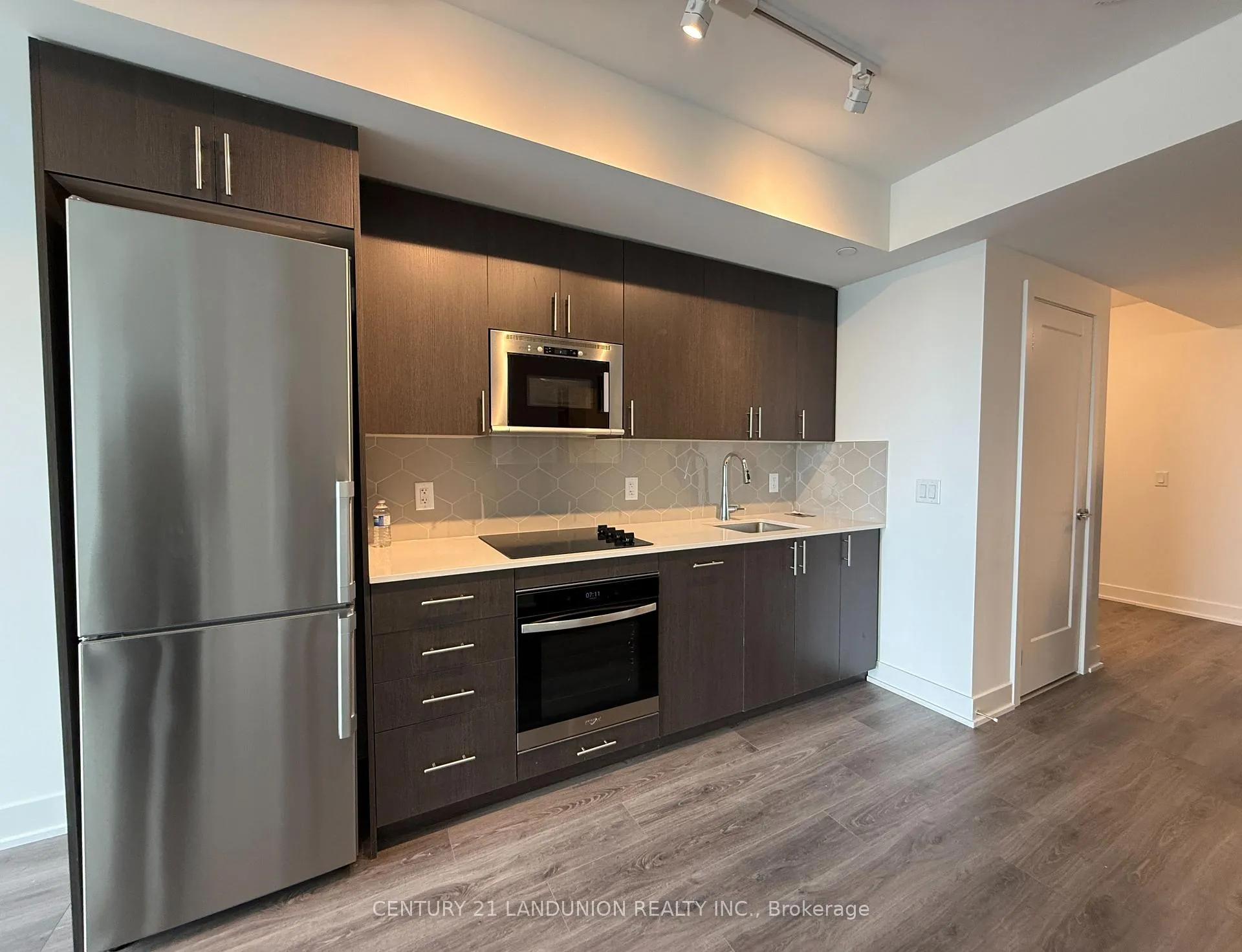 Photo 10 of Unit 712, 2545 Simcoe Street N, Oshawa, Windfields — HOMEH