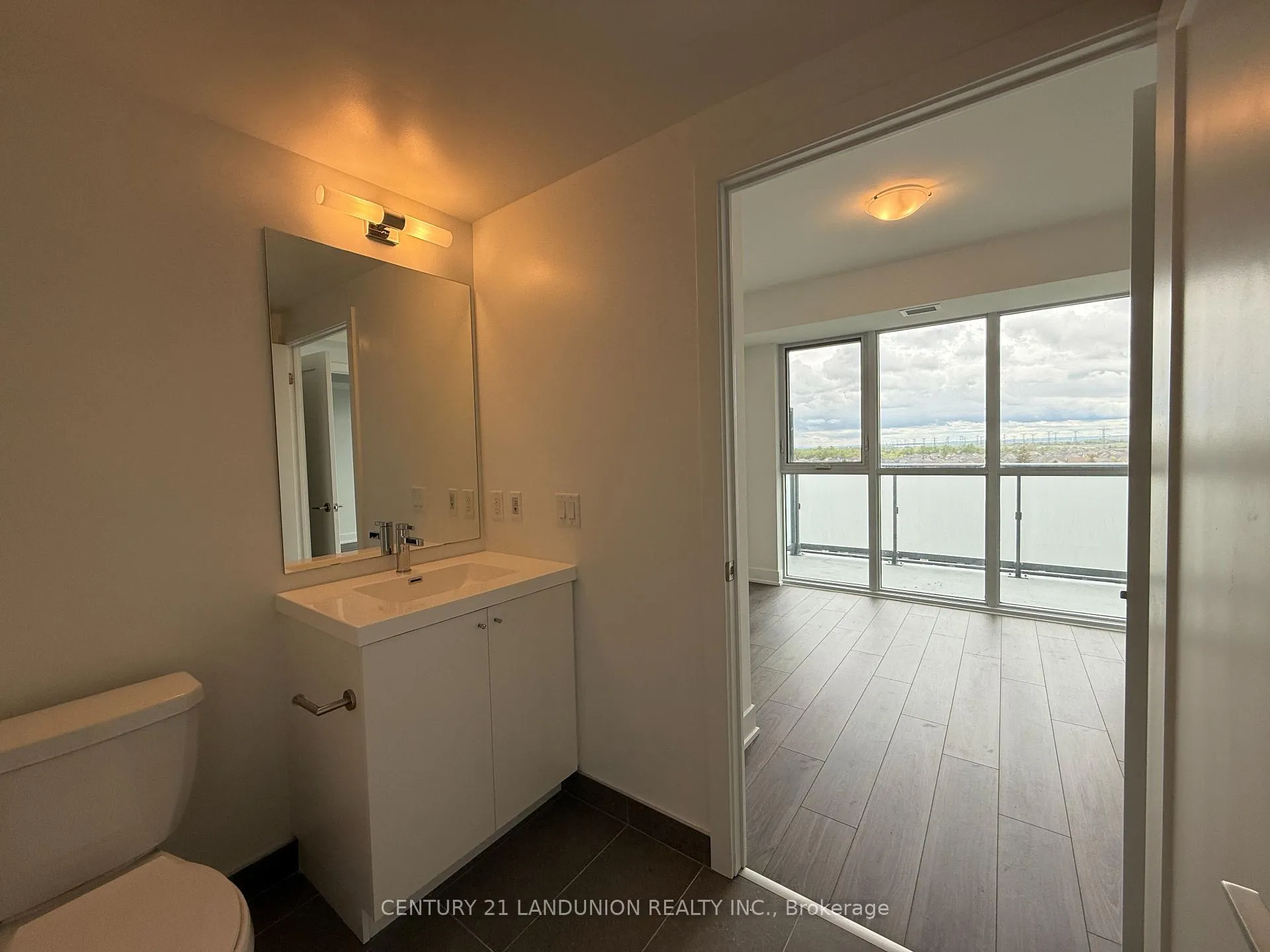 Photo 13 of Unit 712, 2545 Simcoe Street N, Oshawa, Windfields — HOMEH