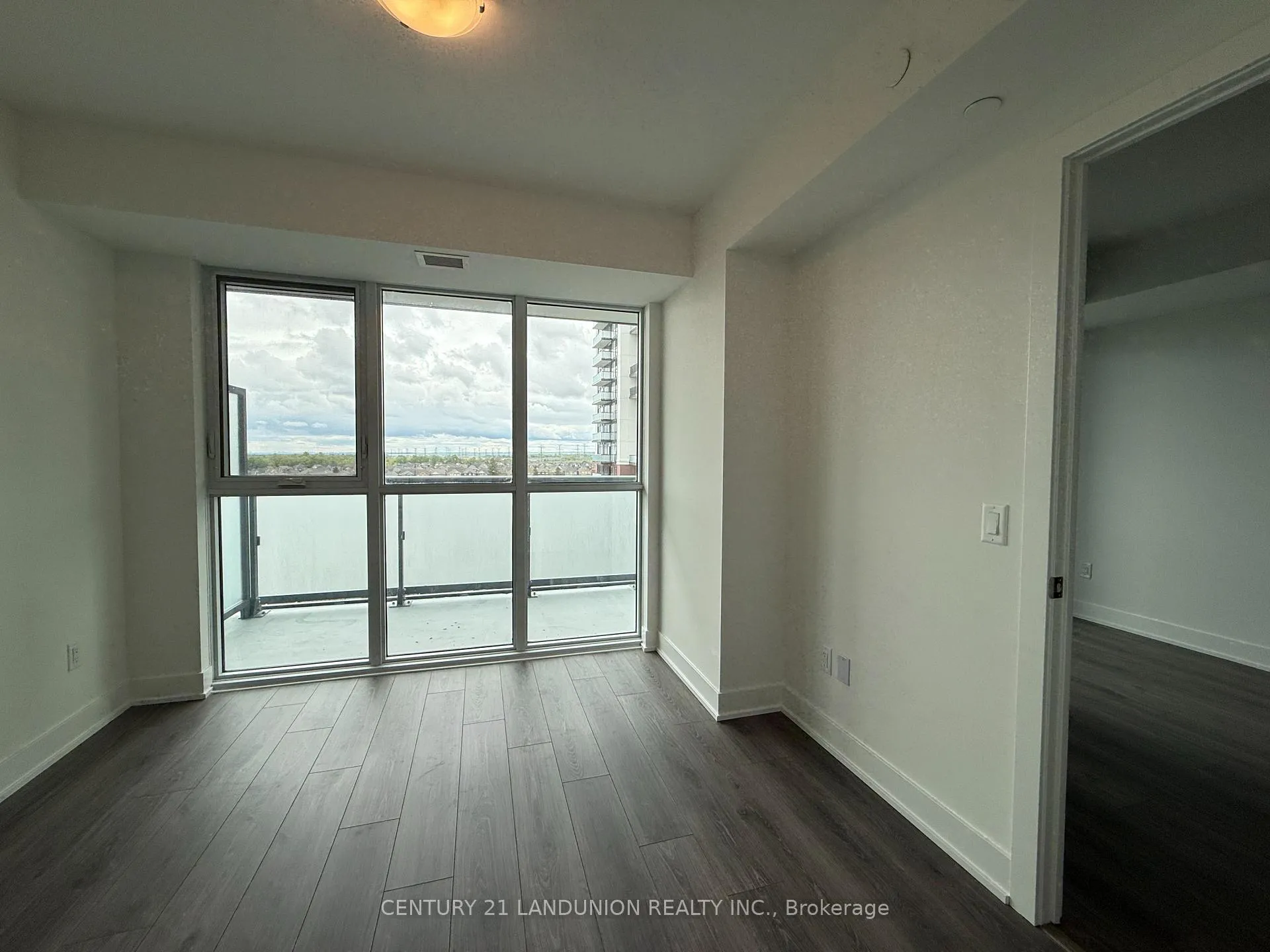 Photo 14 of Unit 712, 2545 Simcoe Street N, Oshawa, Windfields — HOMEH