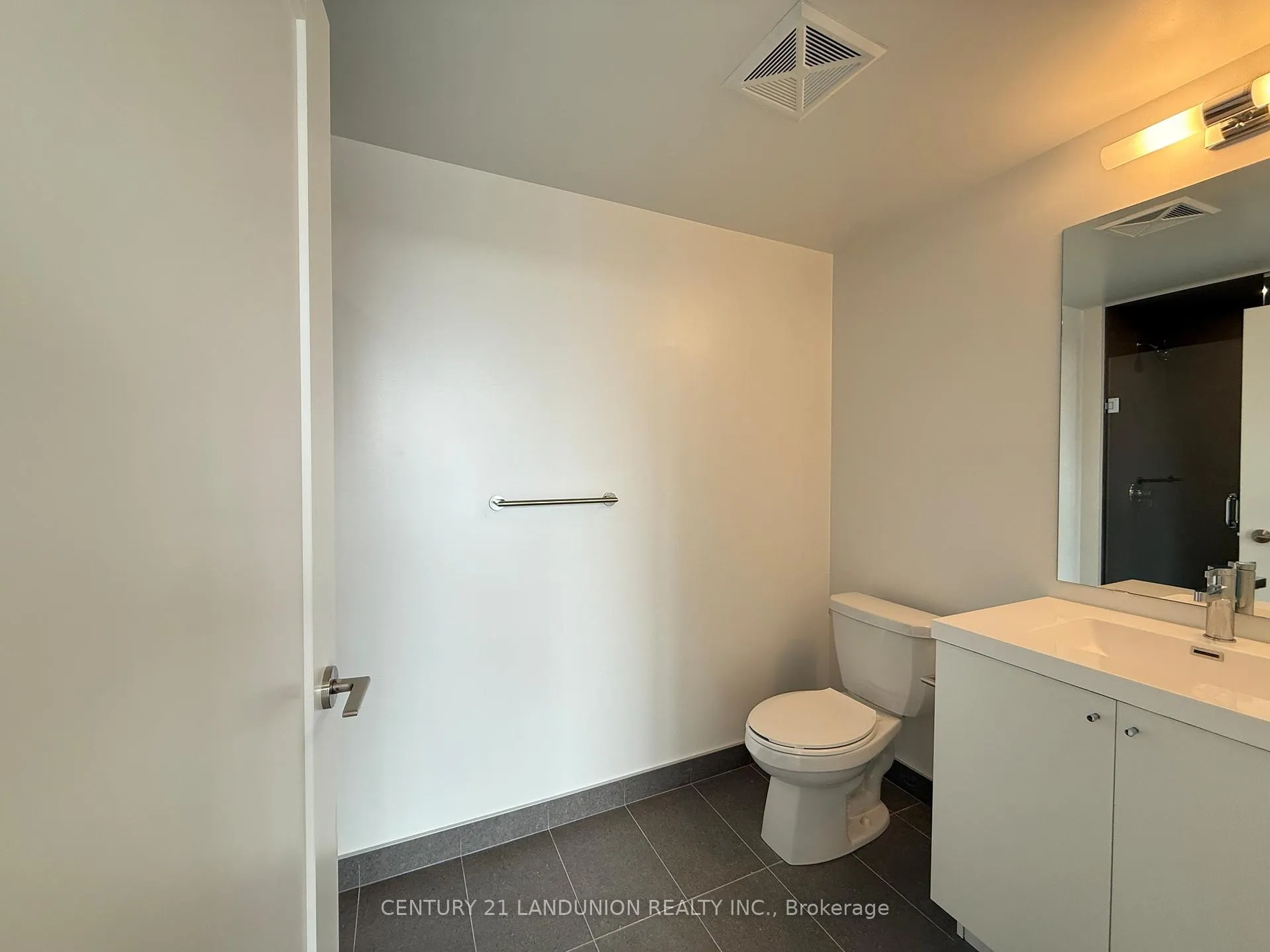Photo 16 of Unit 712, 2545 Simcoe Street N, Oshawa, Windfields — HOMEH