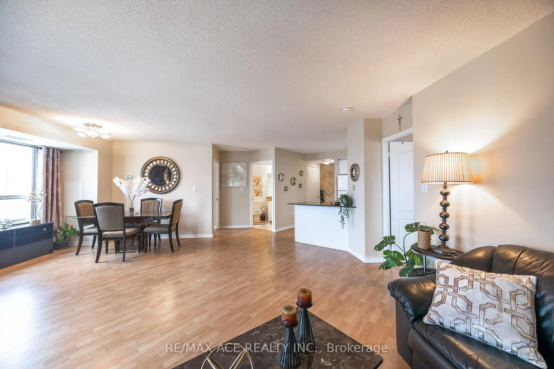 Photo 7 of Unit 601, 4600 Steeles Avenue E, Markham, Milliken Mills East — HOMEH