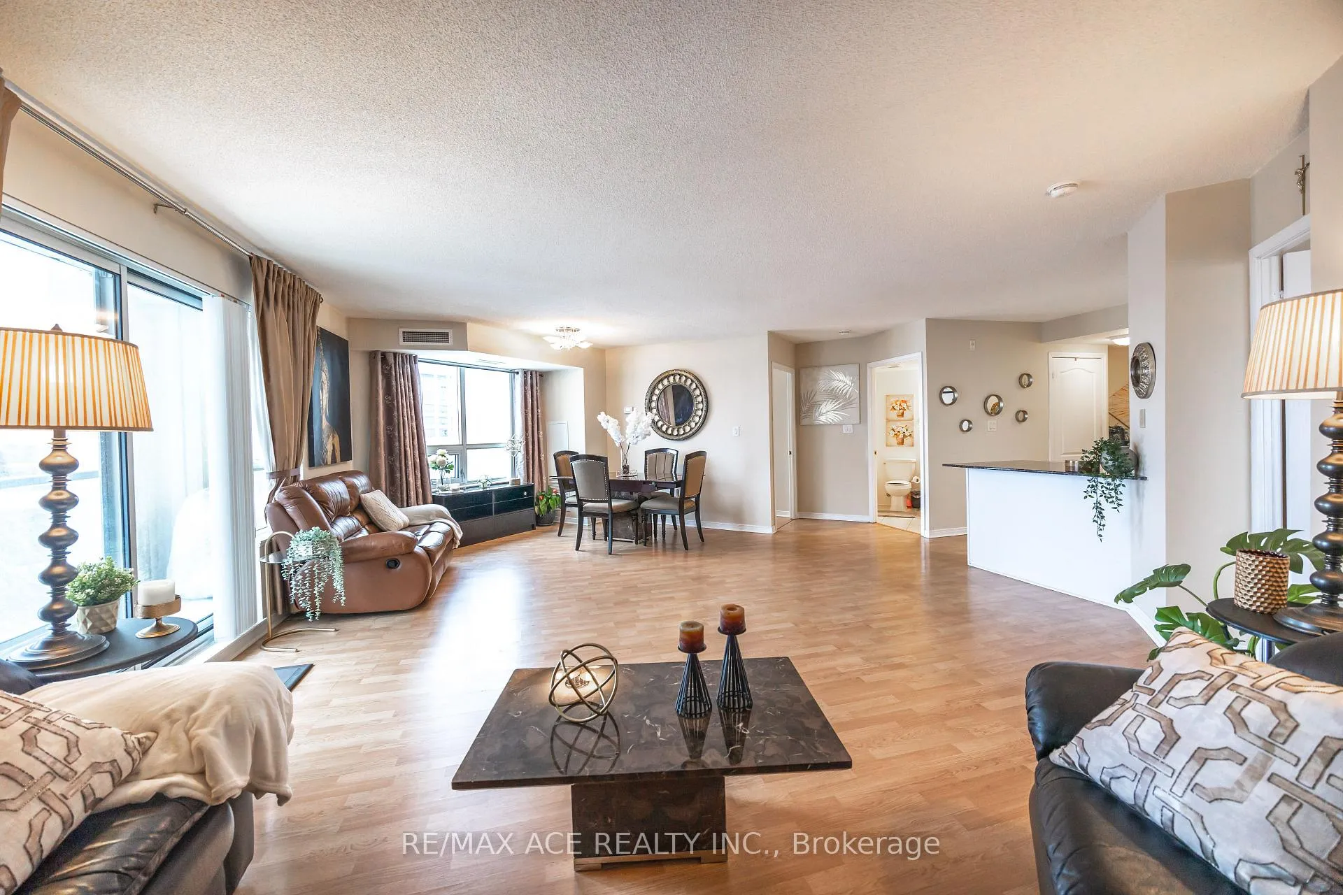 Photo 8 of Unit 601, 4600 Steeles Avenue E, Markham, Milliken Mills East — HOMEH