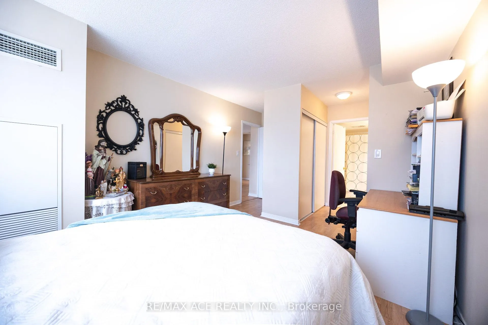 Photo 11 of Unit 601, 4600 Steeles Avenue E, Markham, Milliken Mills East — HOMEH