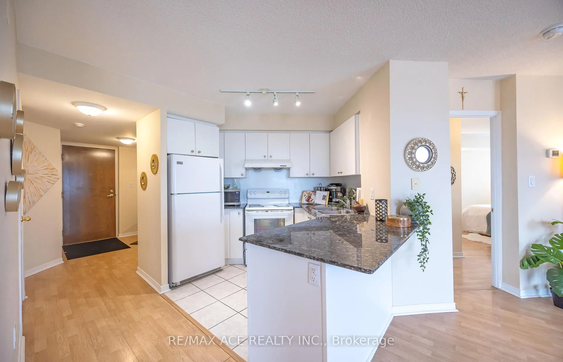 Photo 19 of Unit 601, 4600 Steeles Avenue E, Markham, Milliken Mills East — HOMEH