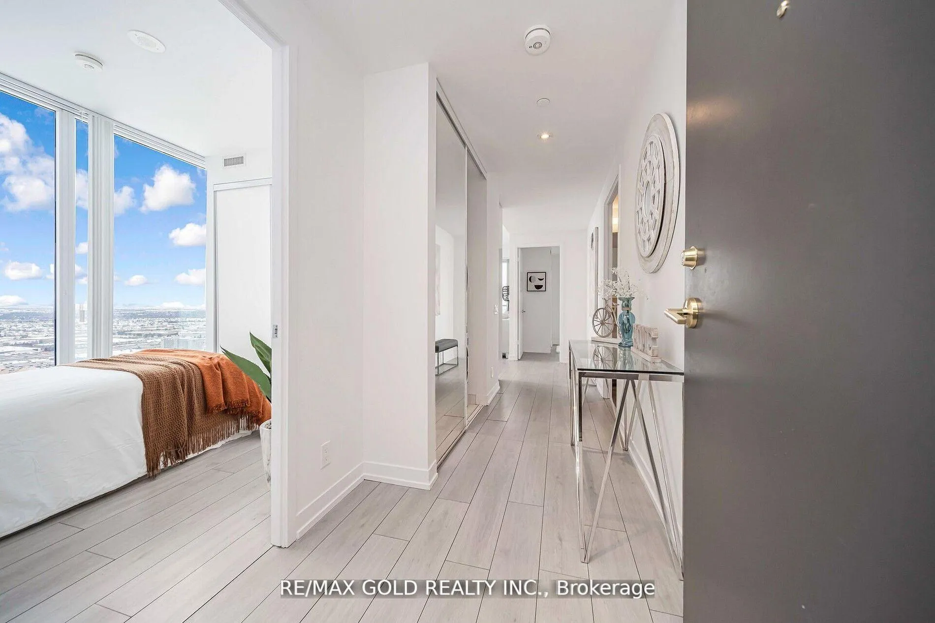 Photo 9 of Unit 3110, 5 Buttermill Avenue, Vaughan, Vaughan Corporate Centre — HOMEH