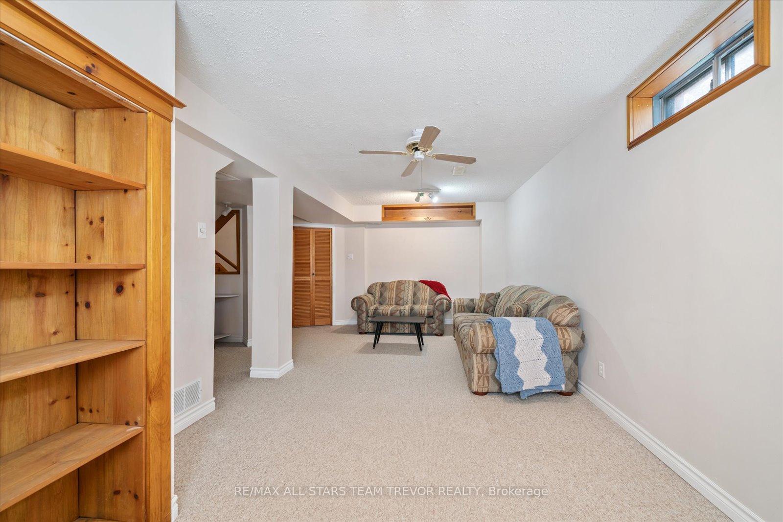 Photo 25 of 68 Kyle Crescent, Georgina, Keswick North — HOMEH