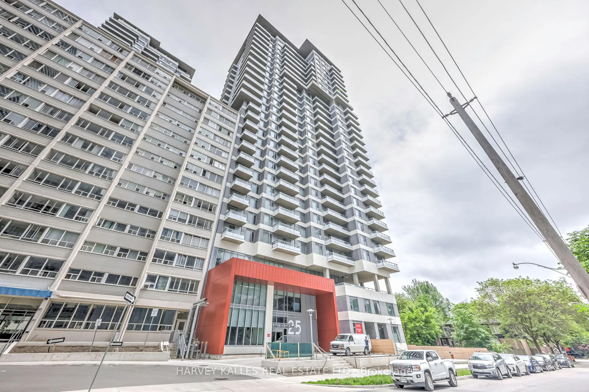 Front of Unit 2407, 25 Holly Street
