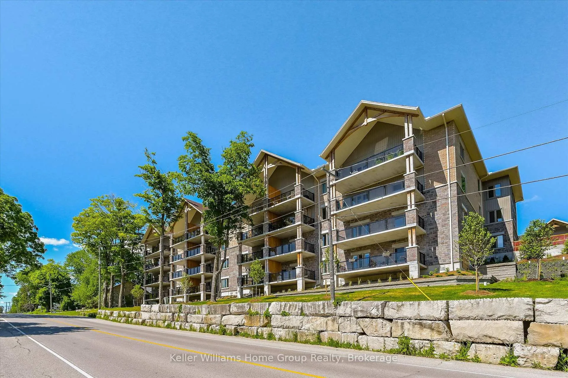 Front of Unit 307, 19 Stumpf Street