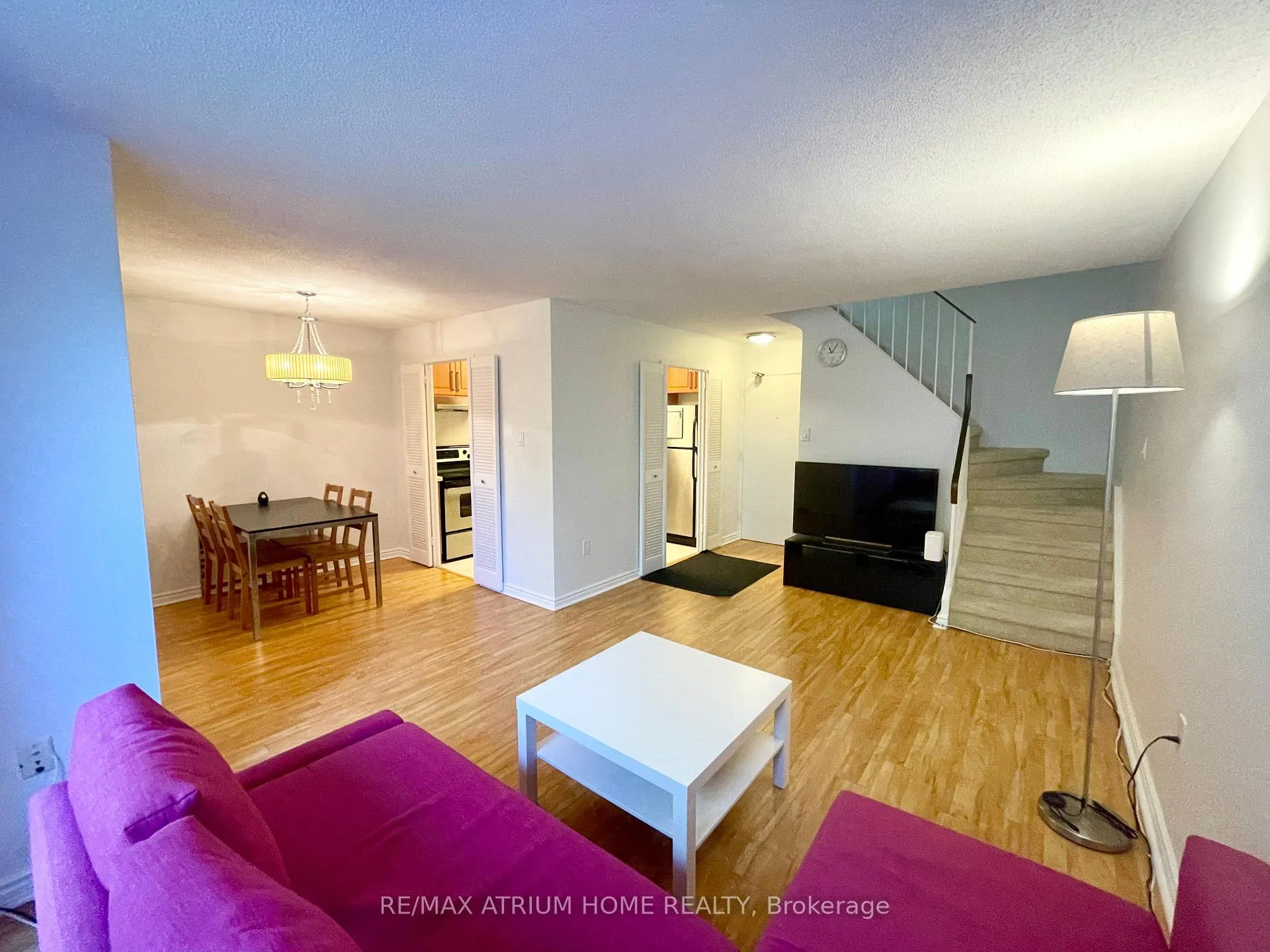 Photo 2 of Unit 332, 16A Elgin Street, Markham, Thornhill — HOMEH