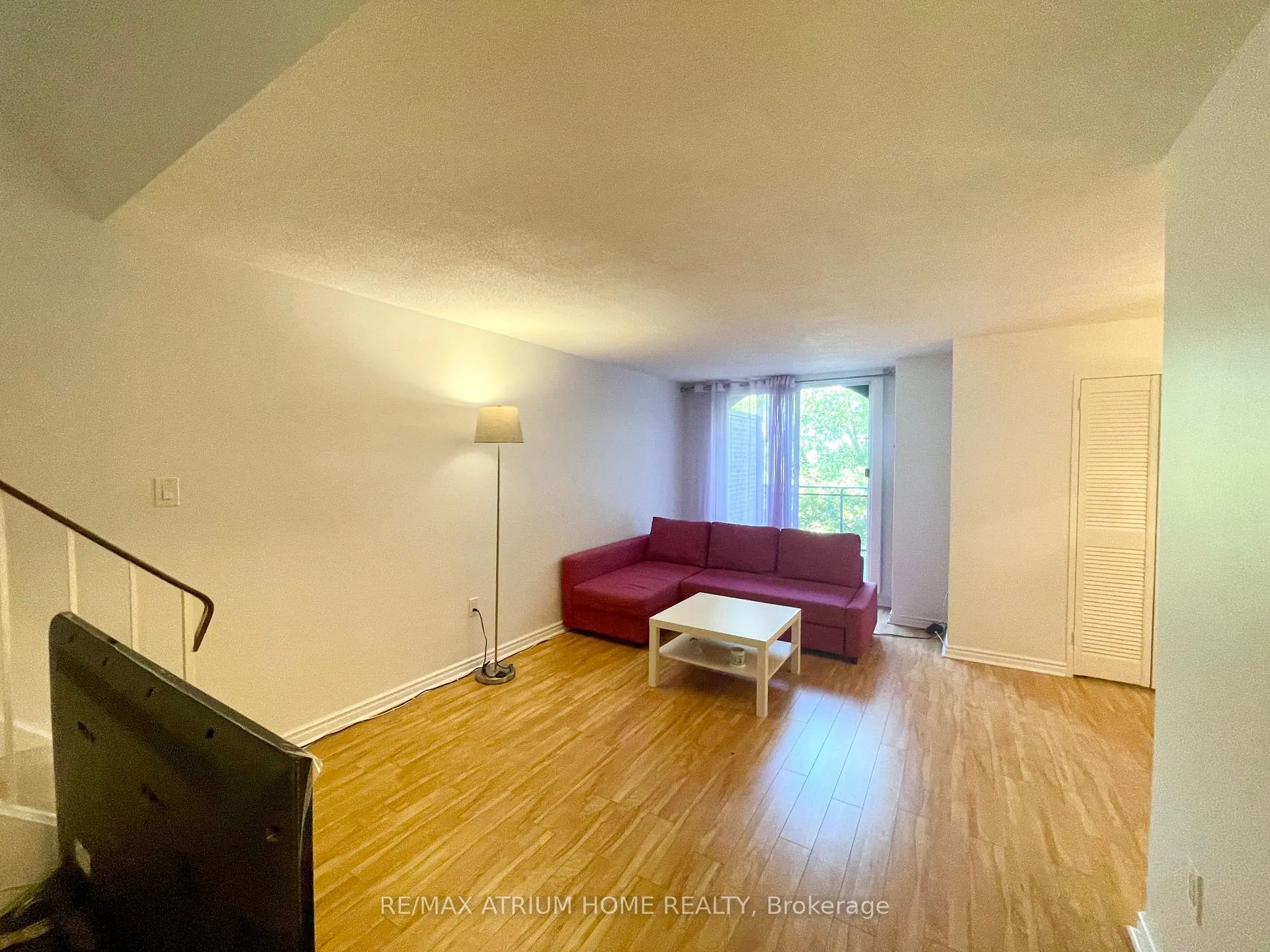 Photo 5 of Unit 332, 16A Elgin Street, Markham, Thornhill — HOMEH