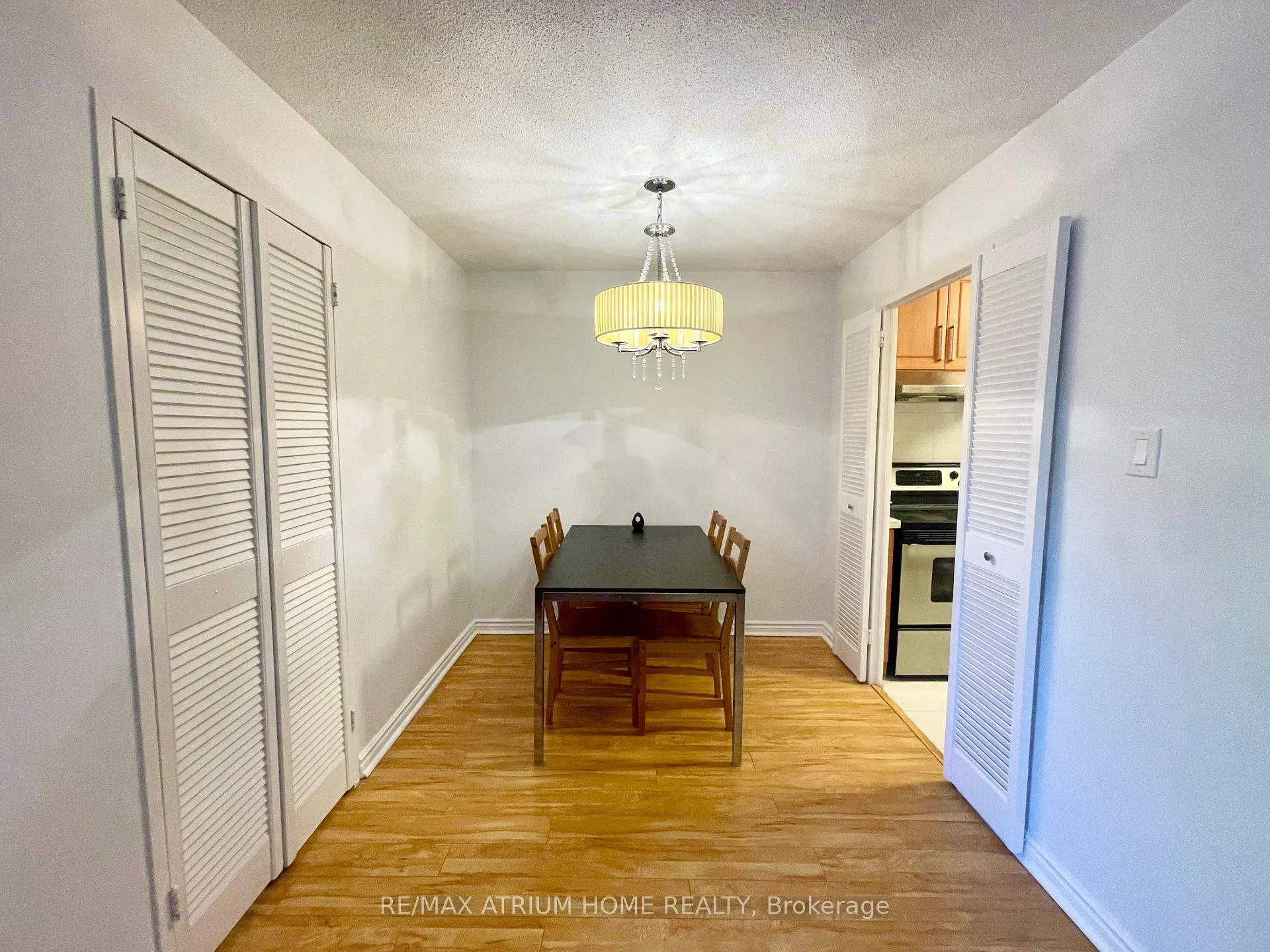 Photo 7 of Unit 332, 16A Elgin Street, Markham, Thornhill — HOMEH
