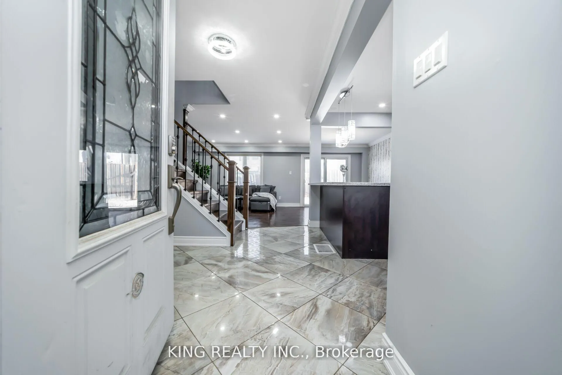 Photo 5 of 3 Nottawasaga Crescent, Brampton, Heart Lake West — HOMEH