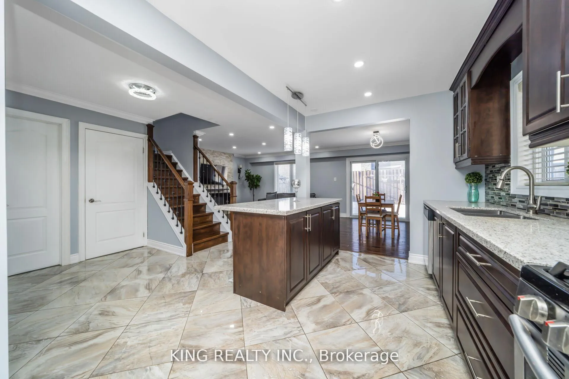 Photo 13 of 3 Nottawasaga Crescent, Brampton, Heart Lake West — HOMEH