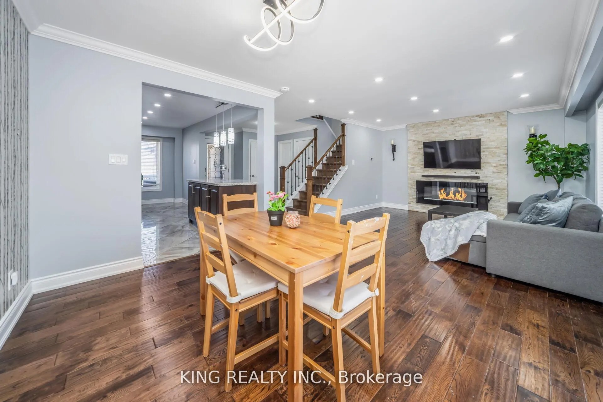 Photo 16 of 3 Nottawasaga Crescent, Brampton, Heart Lake West — HOMEH