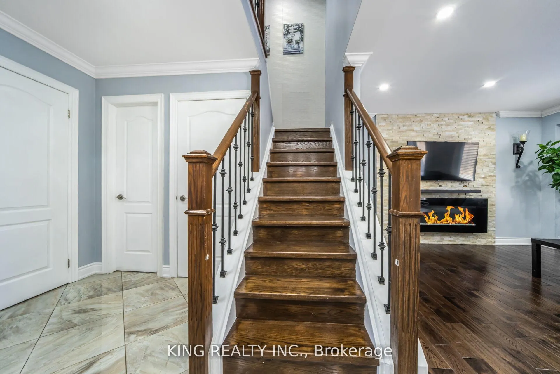 Photo 25 of 3 Nottawasaga Crescent, Brampton, Heart Lake West — HOMEH