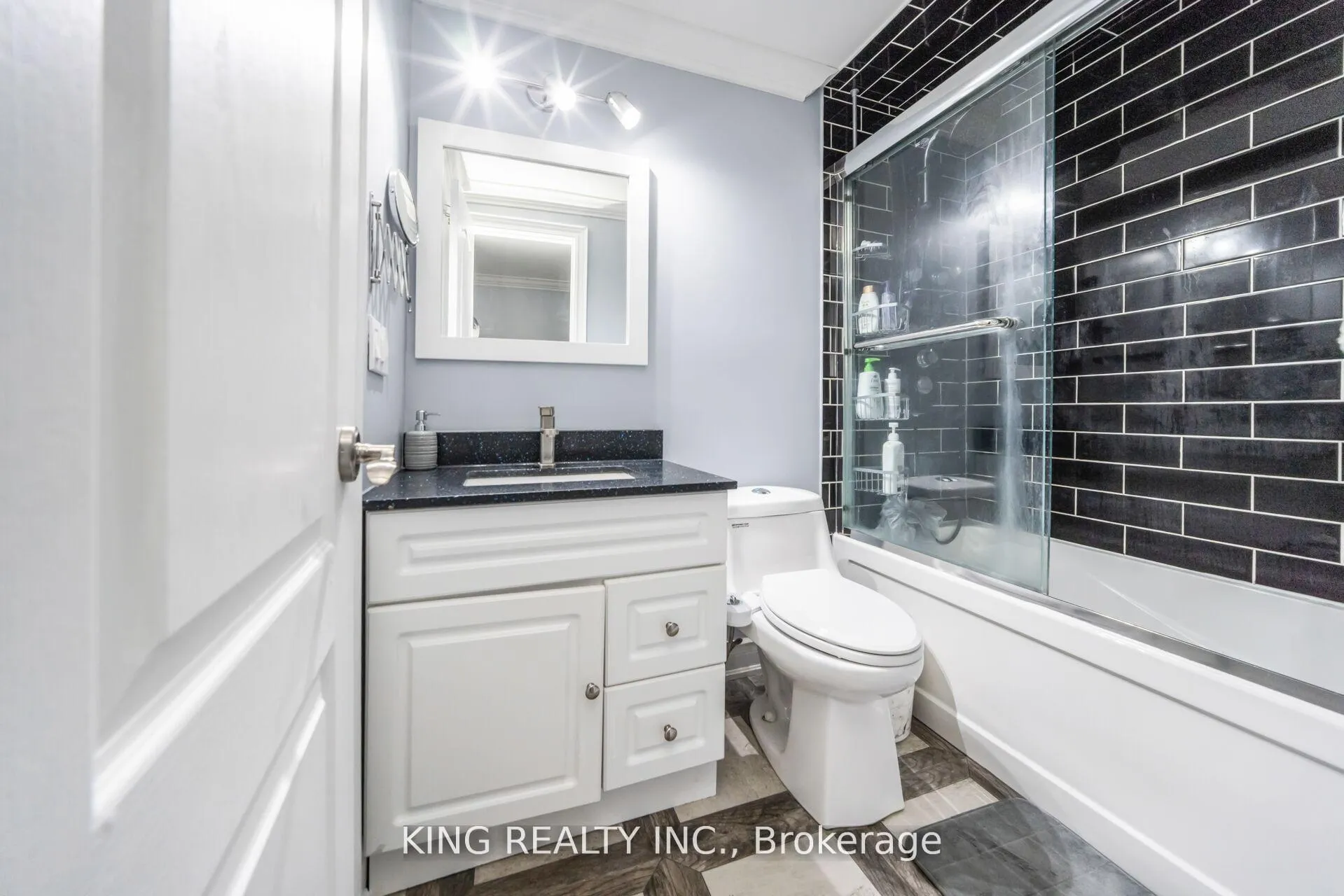 Photo 37 of 3 Nottawasaga Crescent, Brampton, Heart Lake West — HOMEH