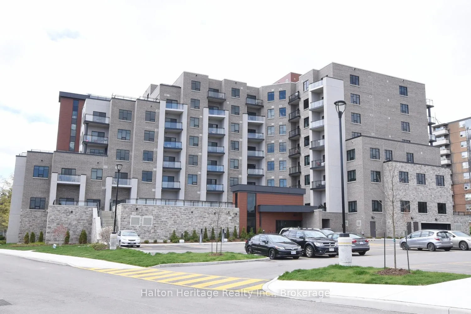 Photo 17 of Unit 708, 30 Hamilton Street S, Hamilton, Waterdown — HOMEH