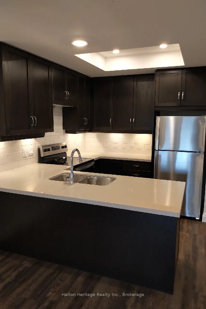Photo 21 of Unit 708, 30 Hamilton Street S, Hamilton, Waterdown — HOMEH