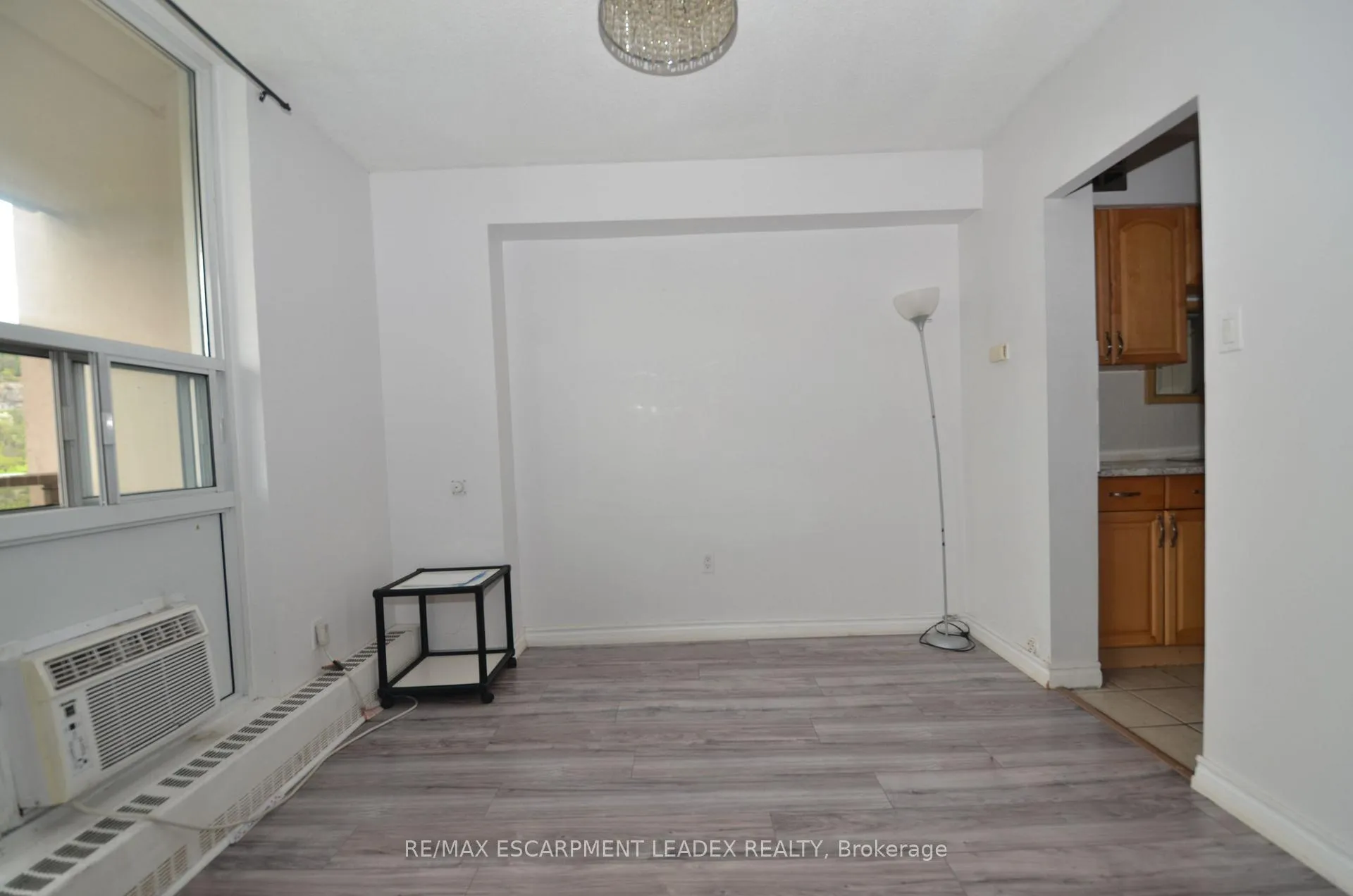 Photo 5 of Unit 1002, 1964 Main Street W, Hamilton, Ainslie Wood — HOMEH