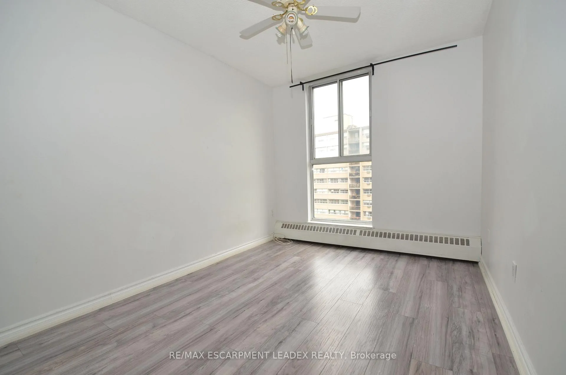 Photo 14 of Unit 1002, 1964 Main Street W, Hamilton, Ainslie Wood — HOMEH