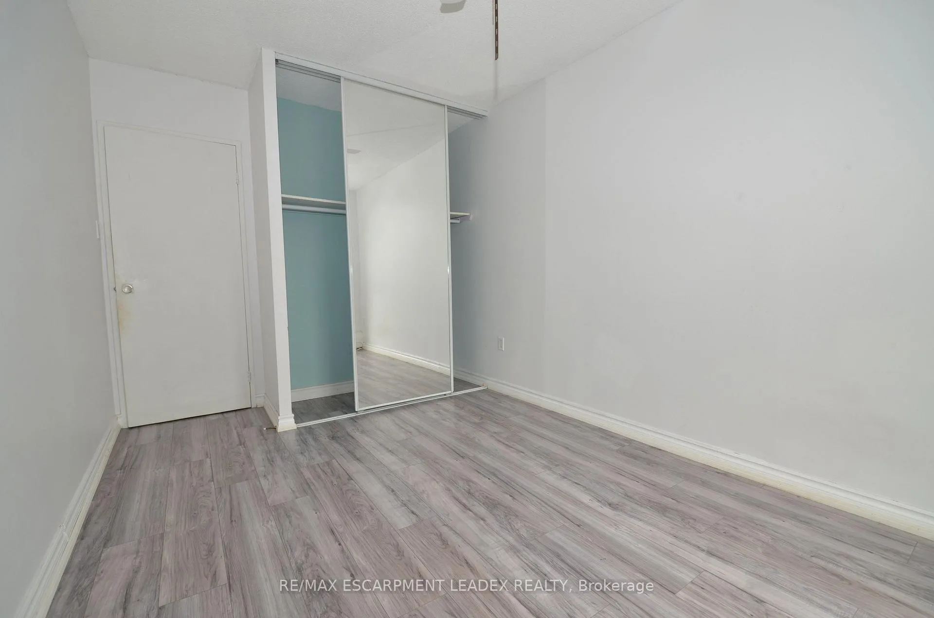 Photo 15 of Unit 1002, 1964 Main Street W, Hamilton, Ainslie Wood — HOMEH