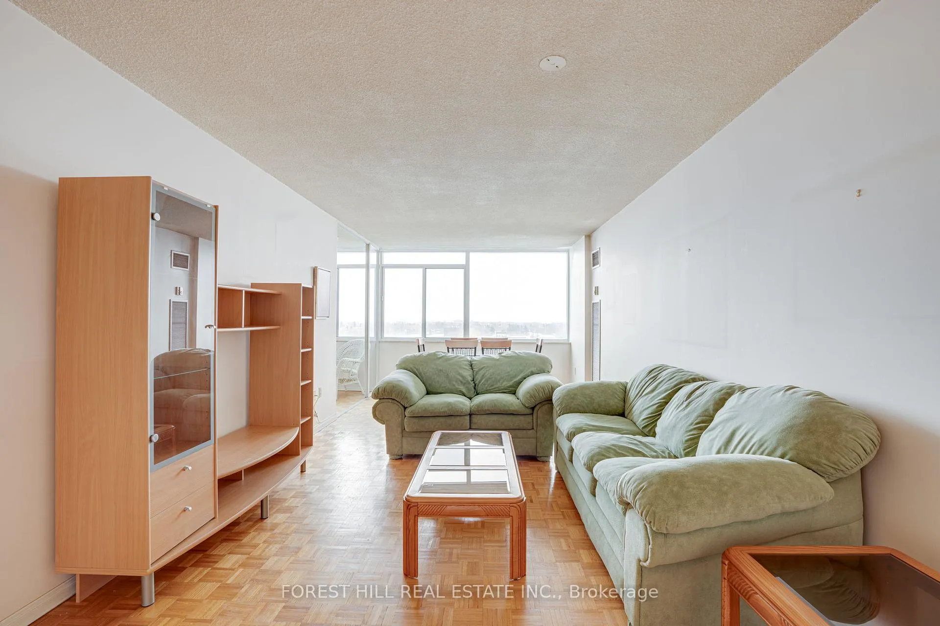 Photo 4 of Unit 904, 3000 Bathurst Street, Toronto, Englemount-Lawrence — HOMEH