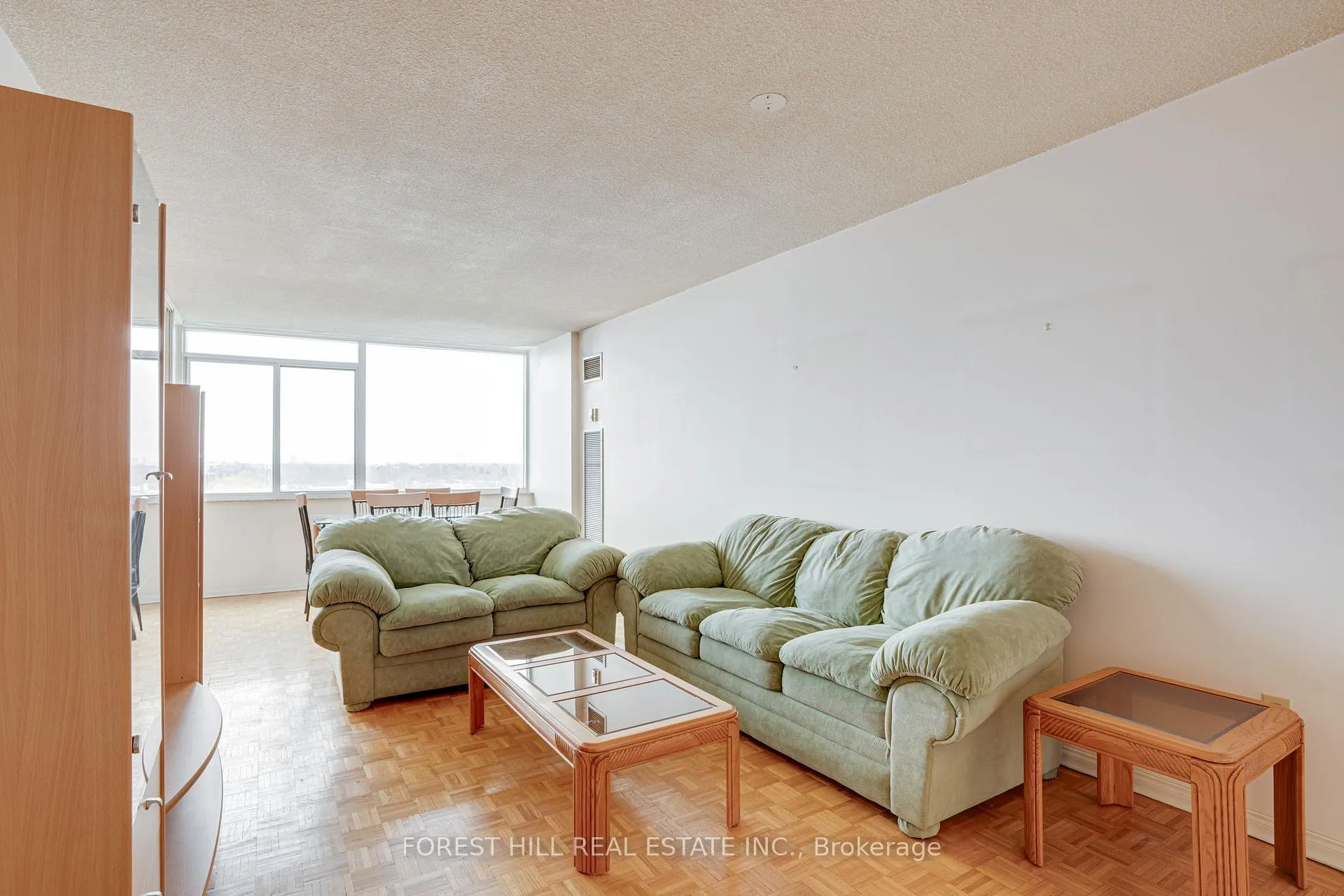 Photo 5 of Unit 904, 3000 Bathurst Street, Toronto, Englemount-Lawrence — HOMEH
