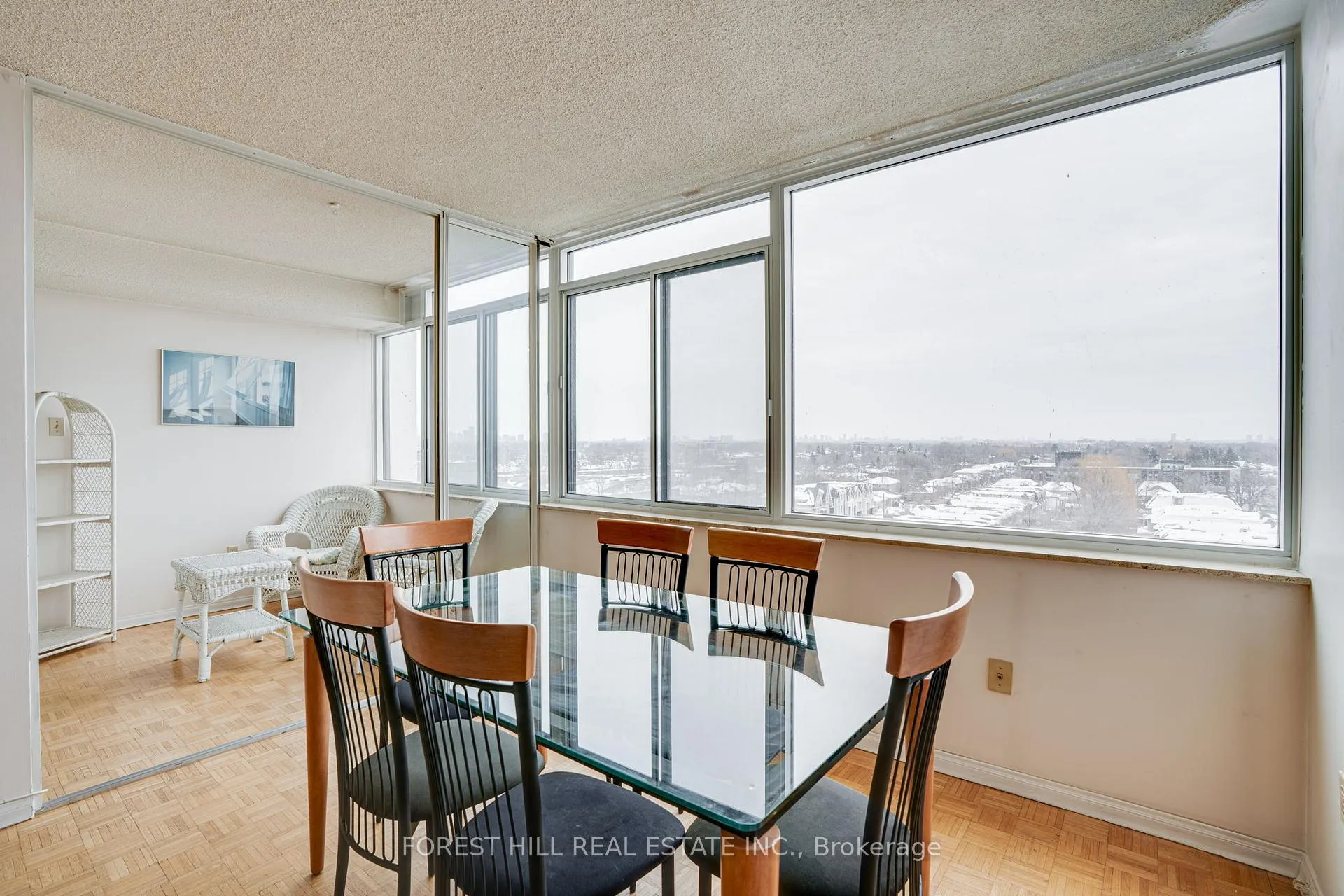 Photo 8 of Unit 904, 3000 Bathurst Street, Toronto, Englemount-Lawrence — HOMEH
