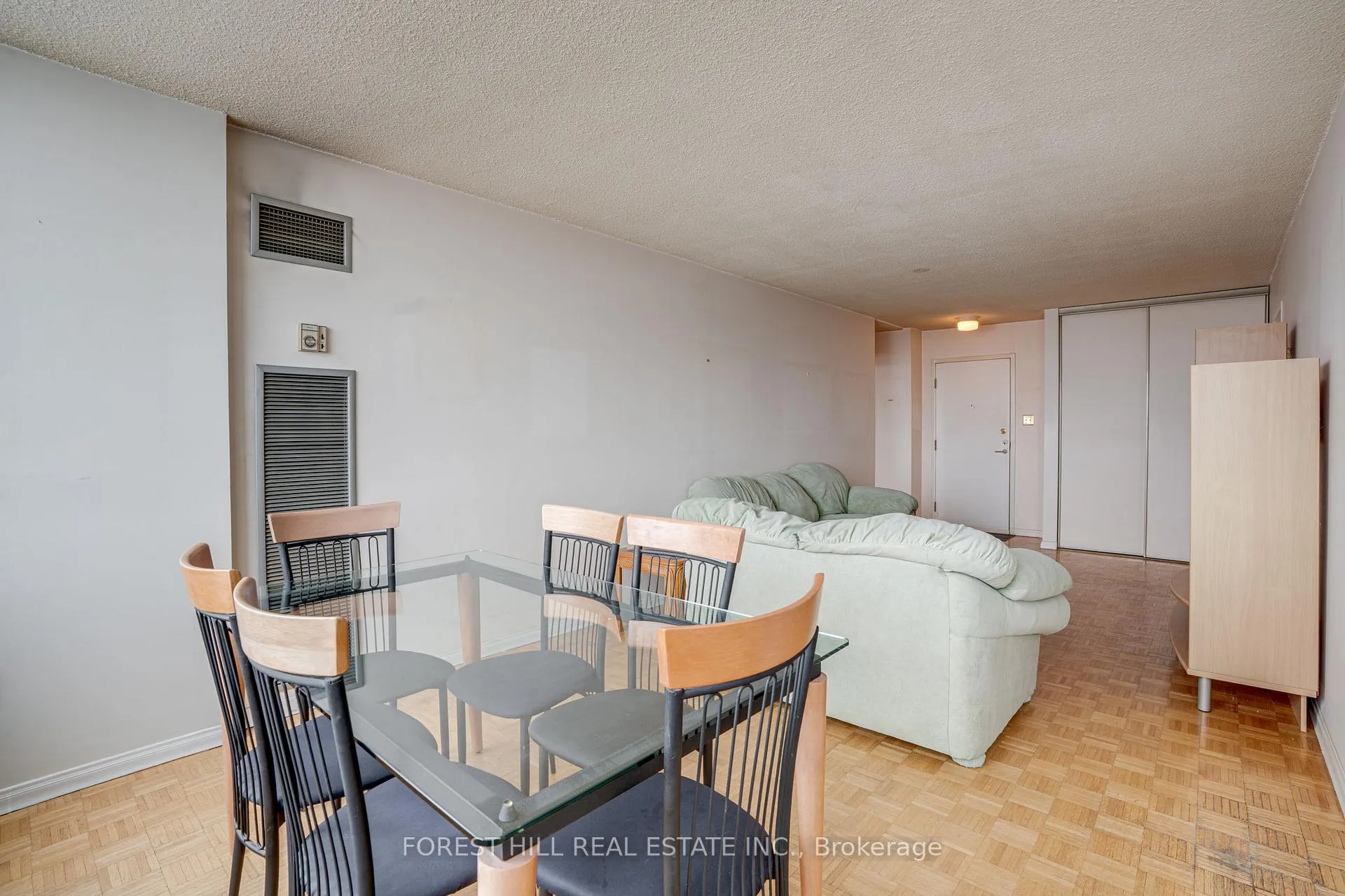 Photo 10 of Unit 904, 3000 Bathurst Street, Toronto, Englemount-Lawrence — HOMEH
