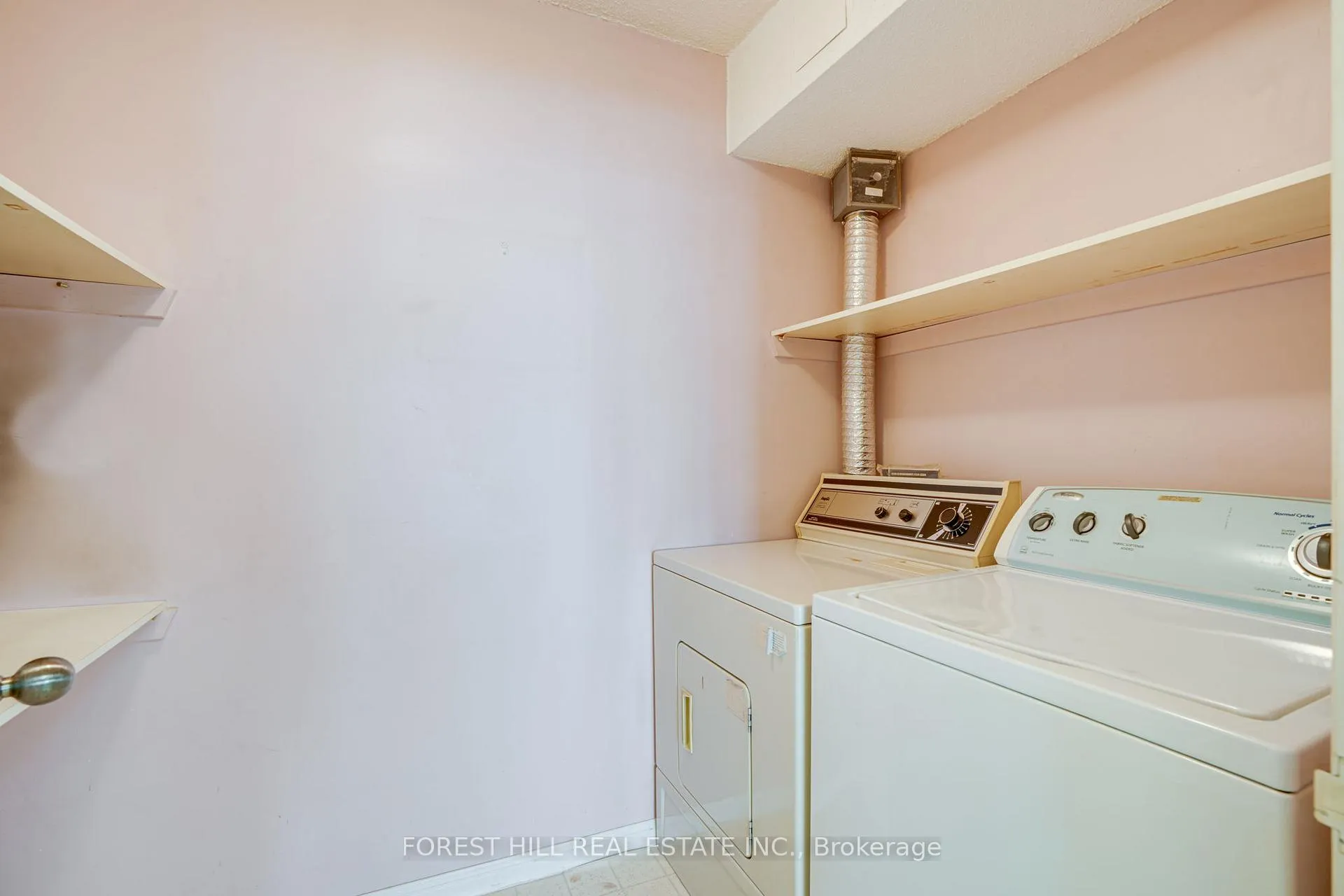 Photo 20 of Unit 904, 3000 Bathurst Street, Toronto, Englemount-Lawrence — HOMEH