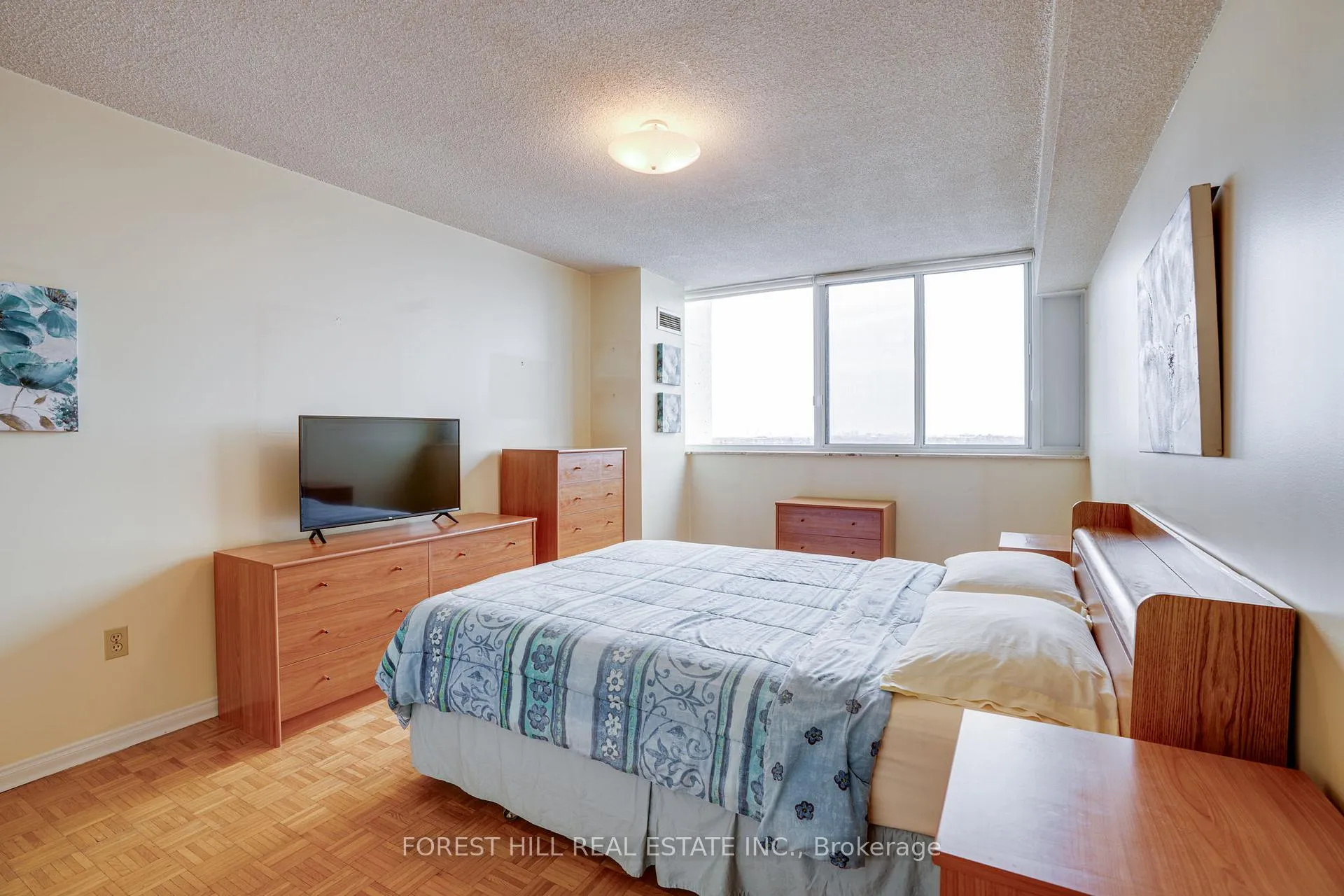 Photo 23 of Unit 904, 3000 Bathurst Street, Toronto, Englemount-Lawrence — HOMEH
