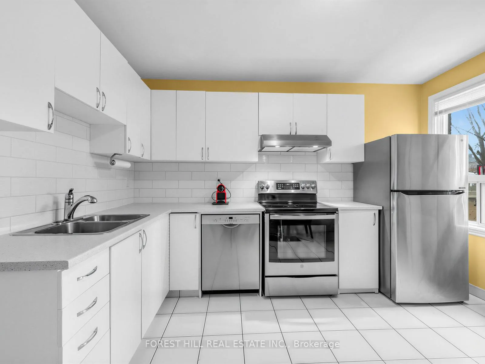 Photo 6 of 274 St Clarens Avenue, Toronto, Dufferin Grove — HOMEH