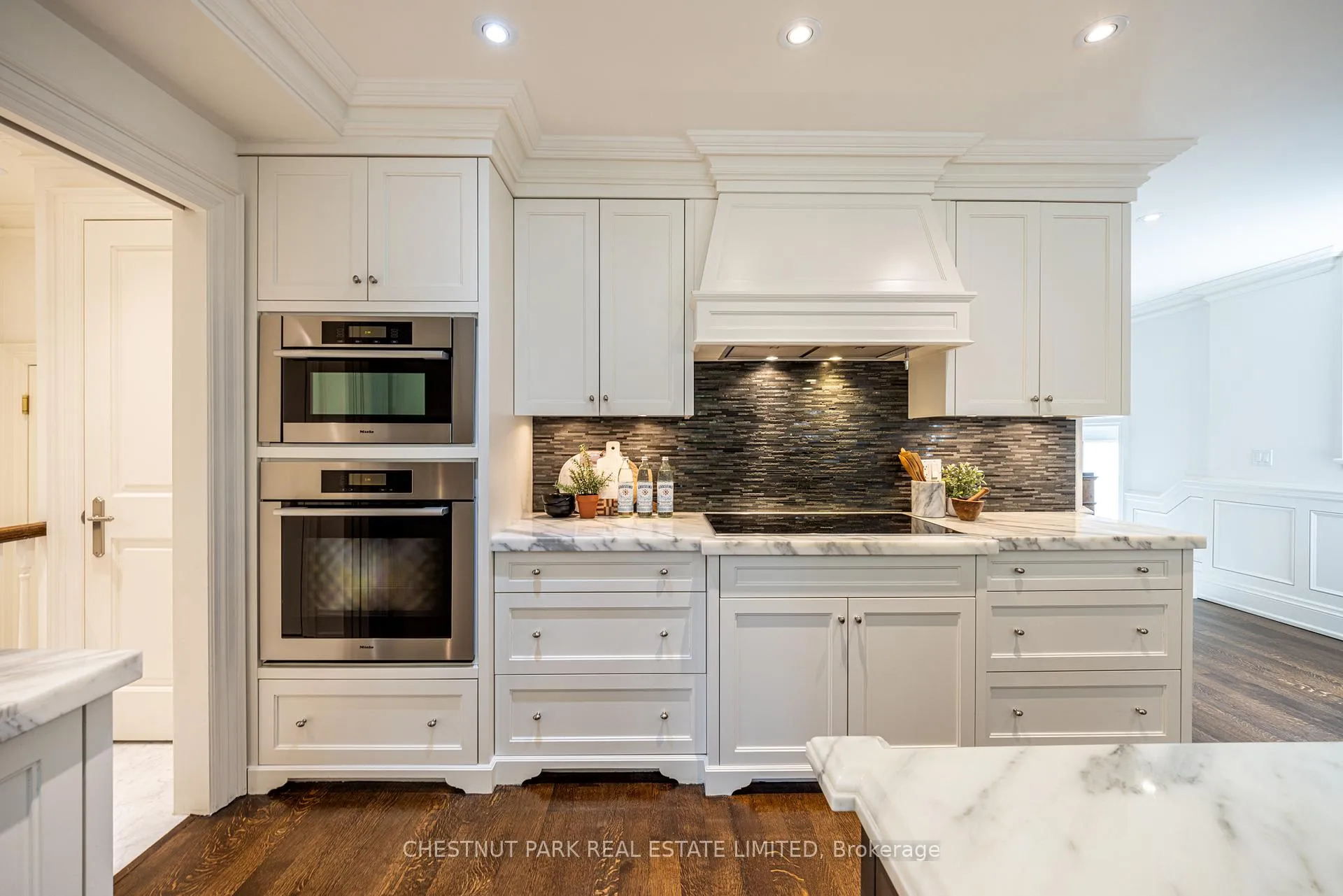 Photo 10 of 38 Annesley Avenue, Toronto, Leaside — HOMEH