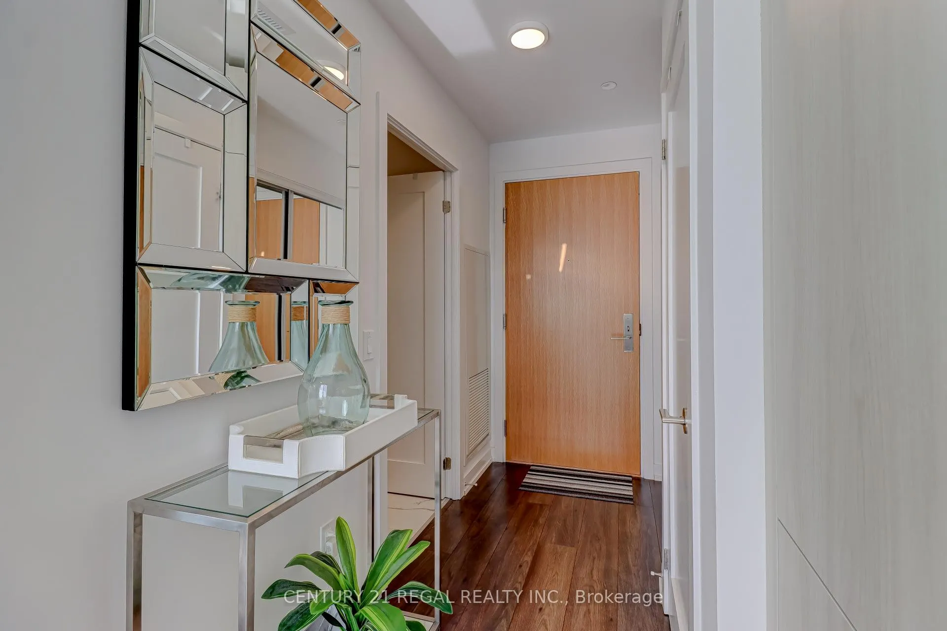 Photo 2 of Unit 808, 150 Logan Avenue, Toronto, South Riverdale — HOMEH
