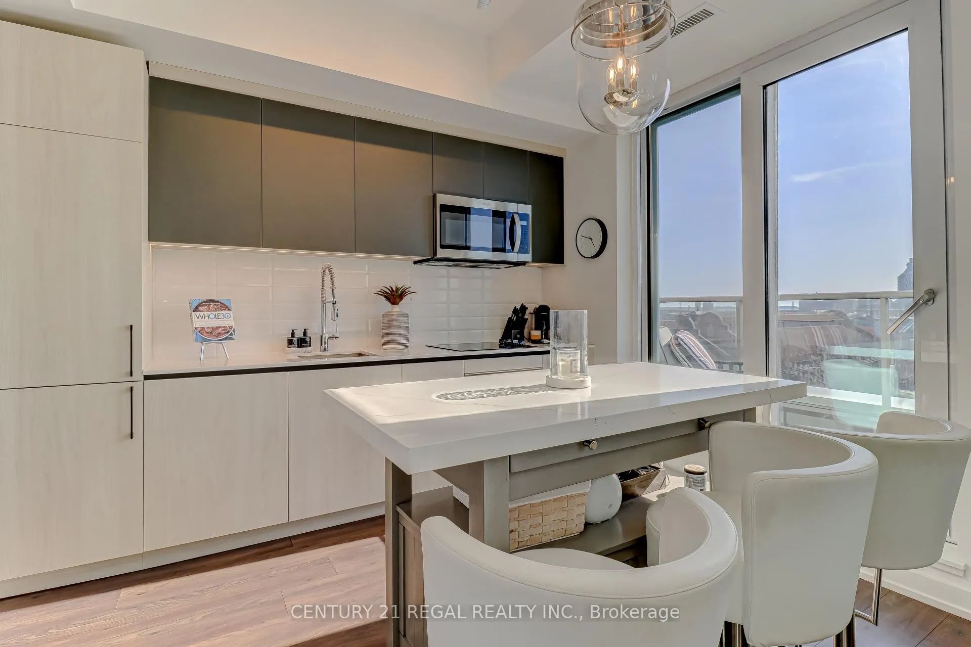 Photo 4 of Unit 808, 150 Logan Avenue, Toronto, South Riverdale — HOMEH