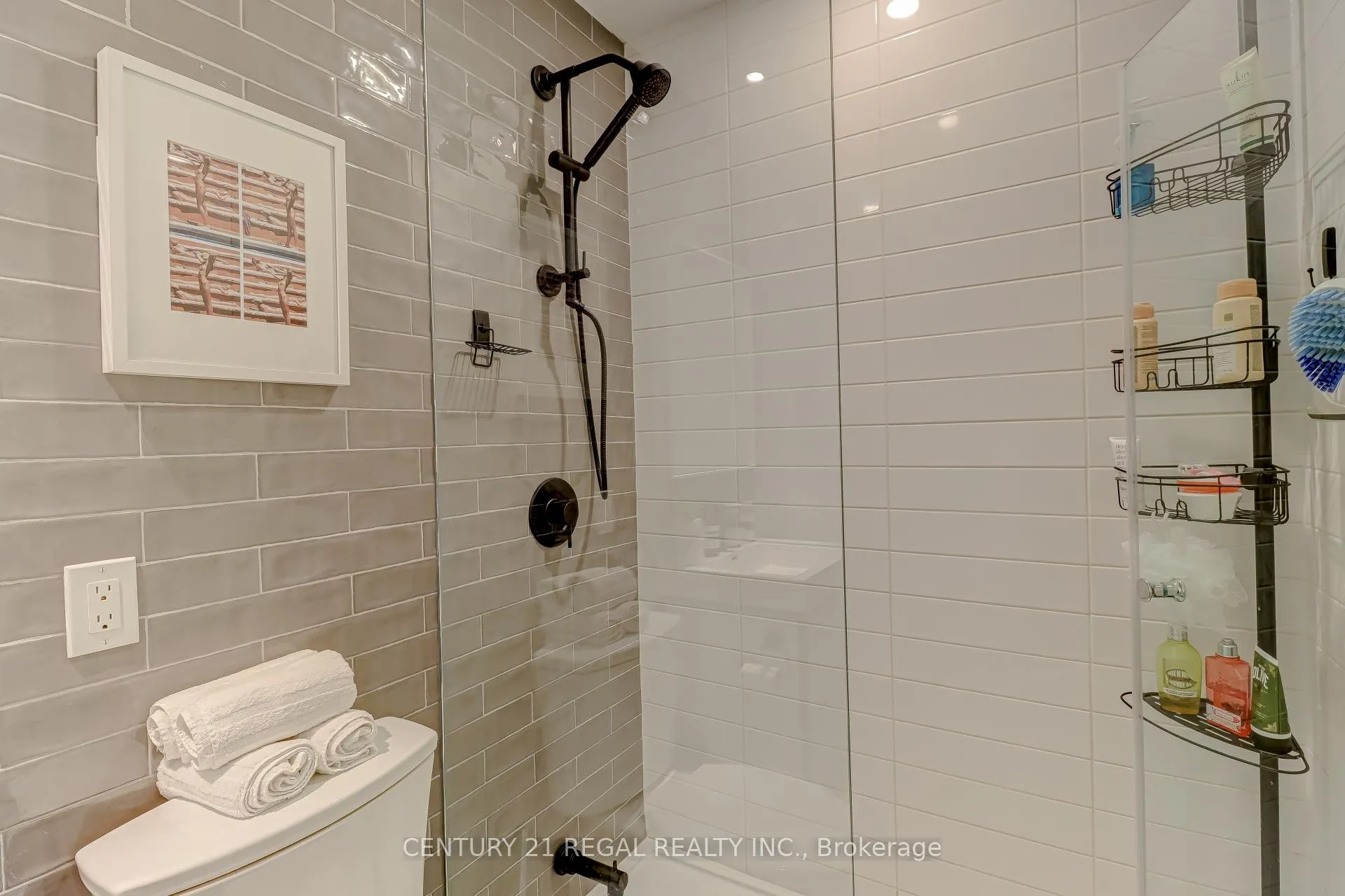 Photo 12 of Unit 808, 150 Logan Avenue, Toronto, South Riverdale — HOMEH