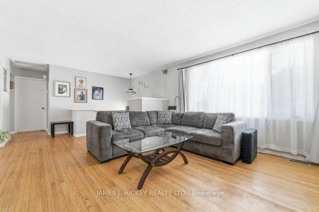 Photo 11 of 101 Frontenac Crescent, Deep River — HOMEH
