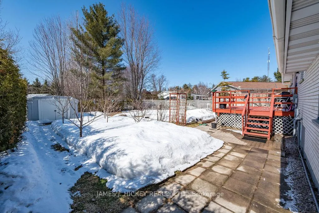 Photo 35 of 101 Frontenac Crescent, Deep River — HOMEH