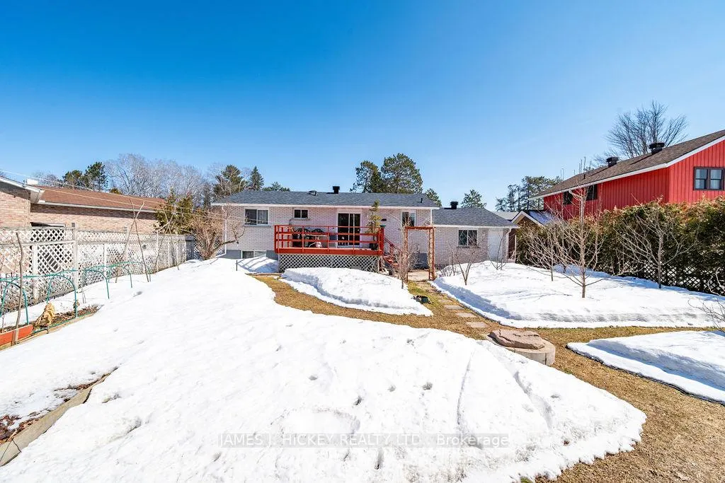 Photo 36 of 101 Frontenac Crescent, Deep River — HOMEH